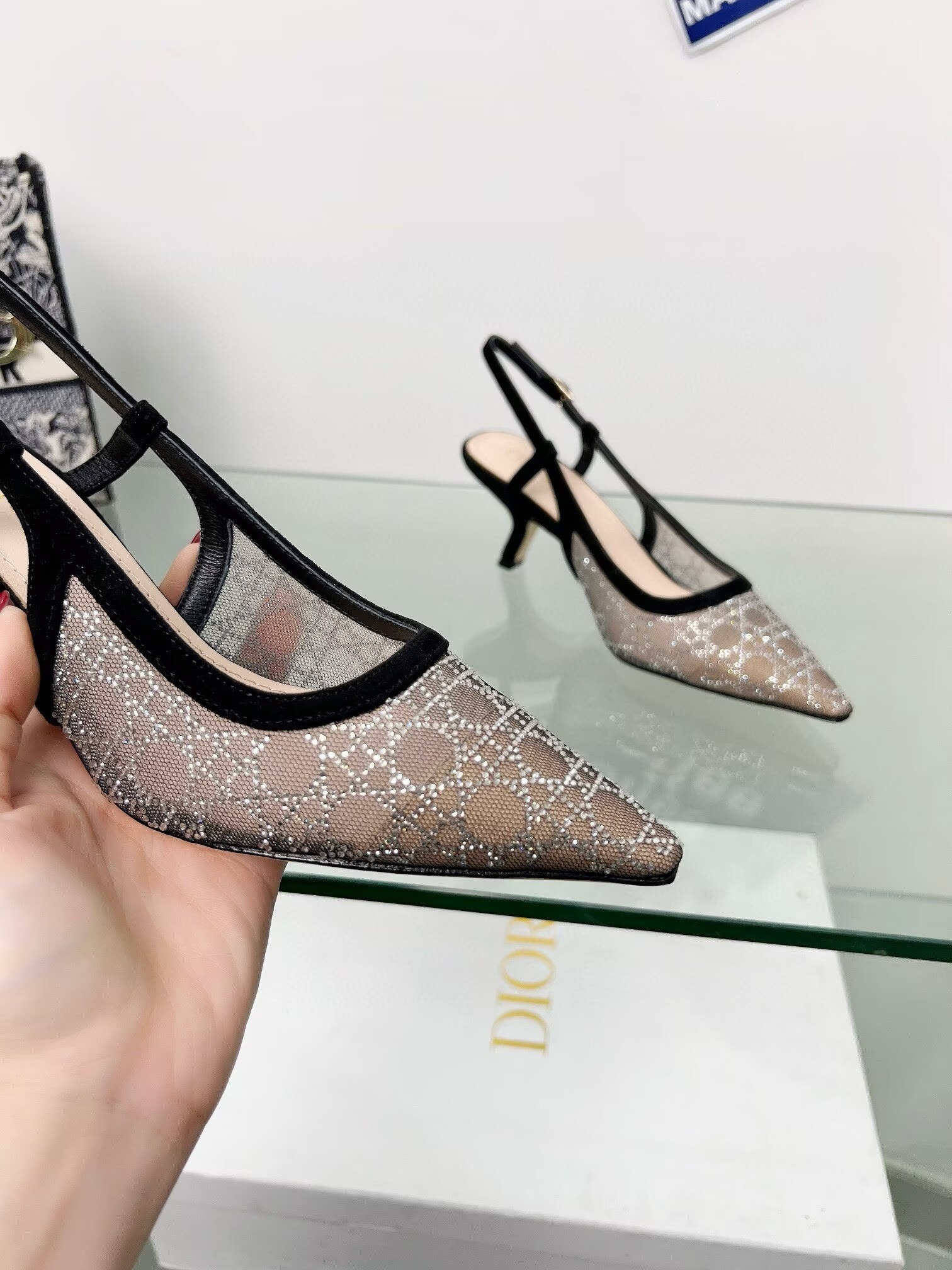 UA D10r Capture Slingback Pump