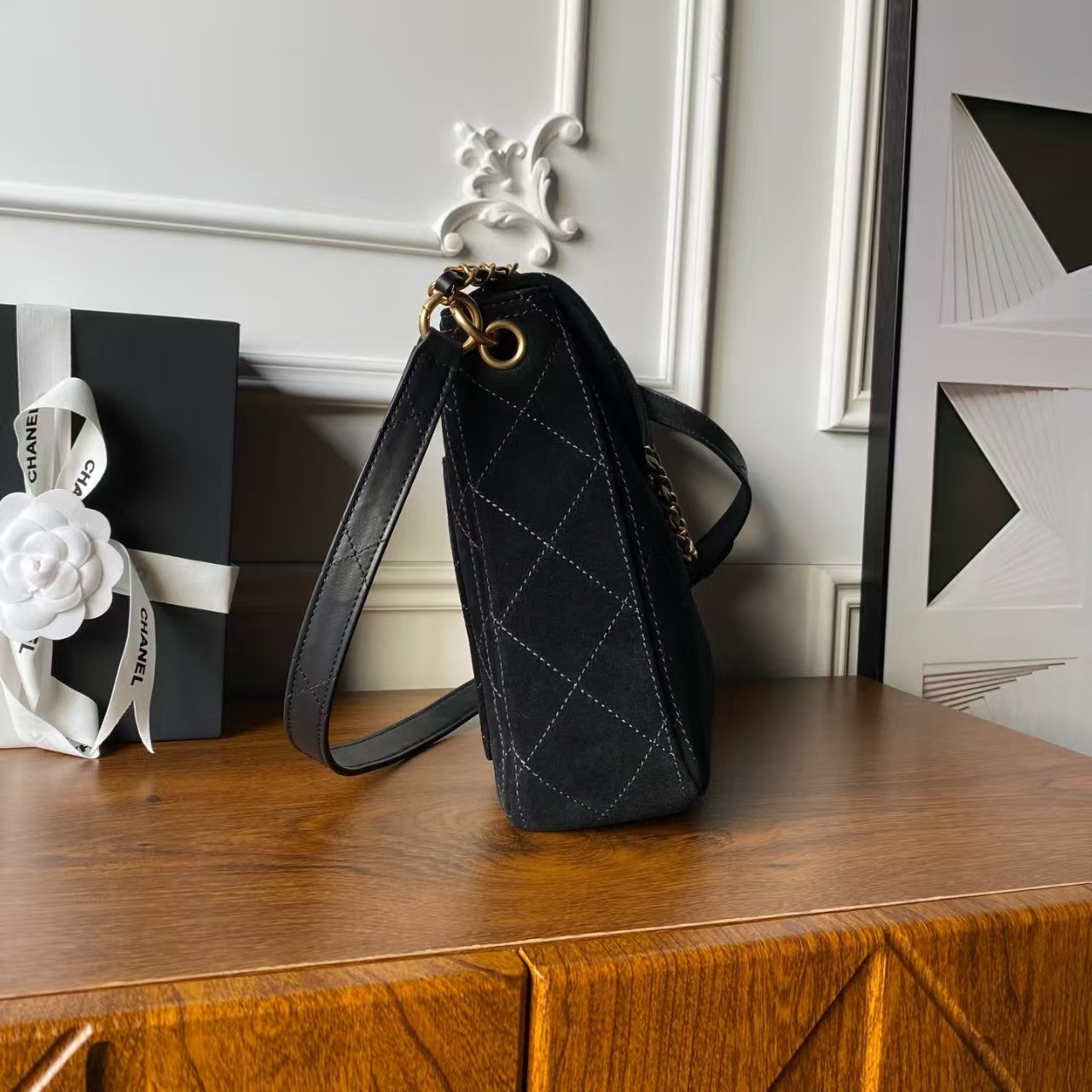 Ch**el Suede Handbag 24x30x8cm