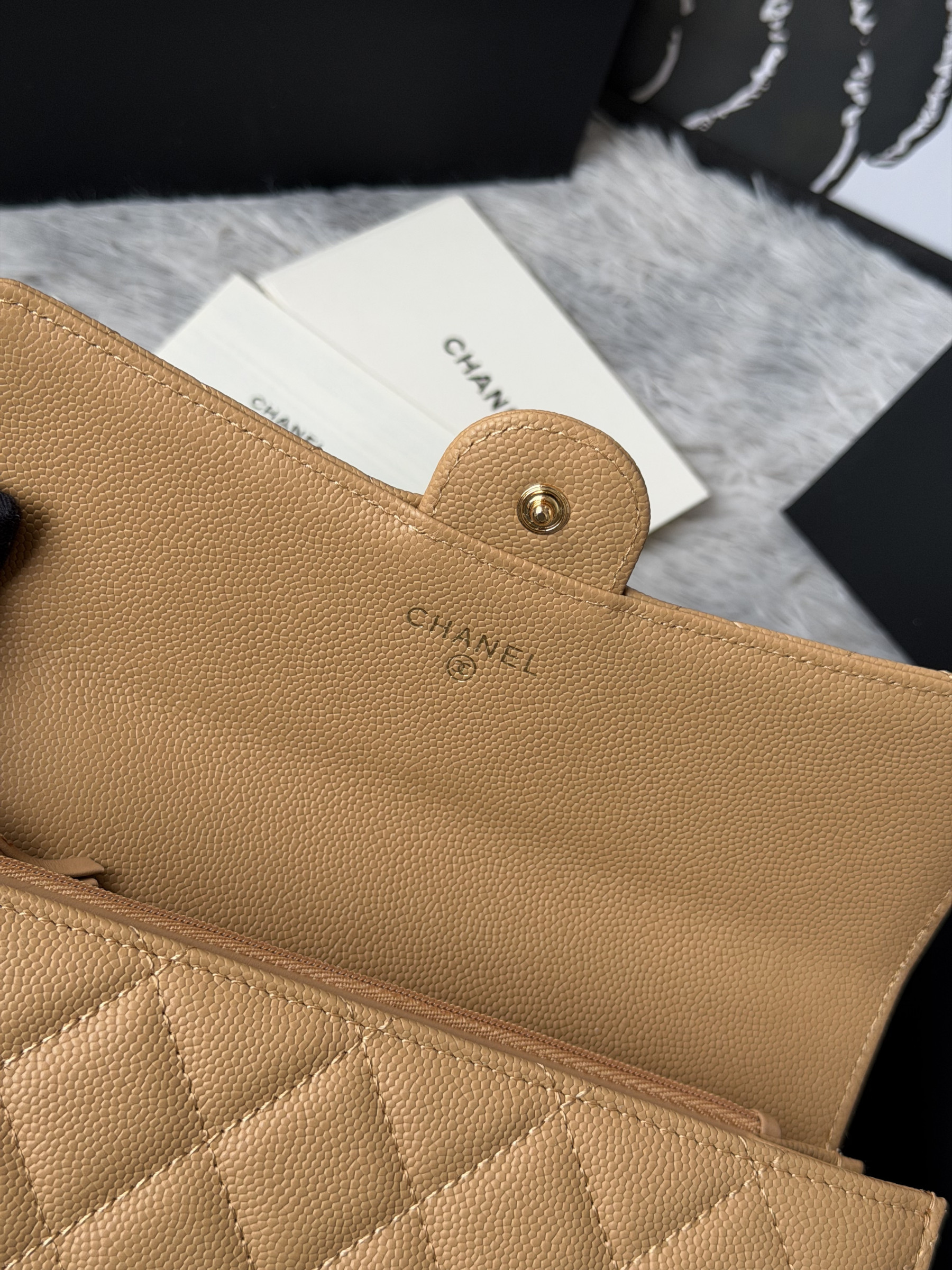 Ch**el wallet 80758 10x19x3cm