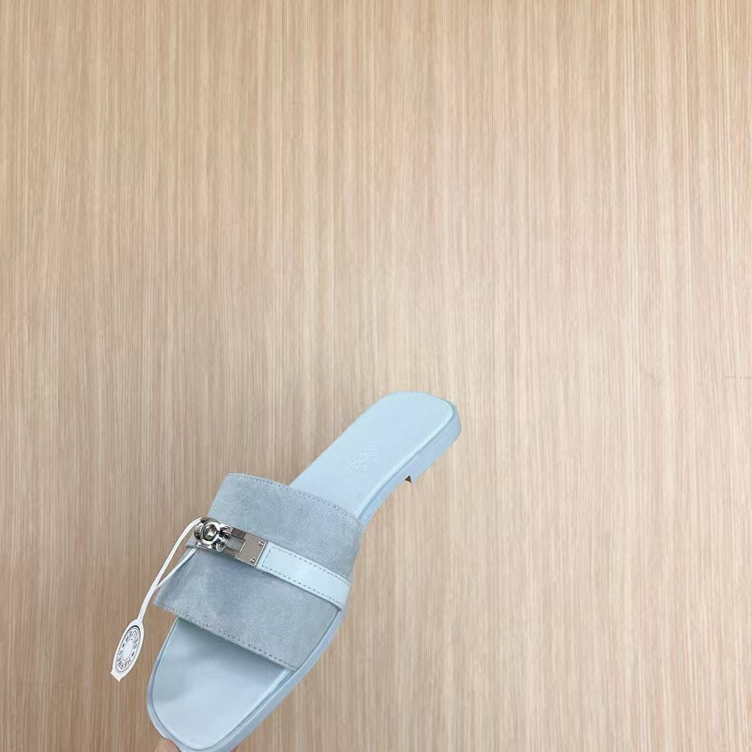 UA H**me5 Giulia sandal