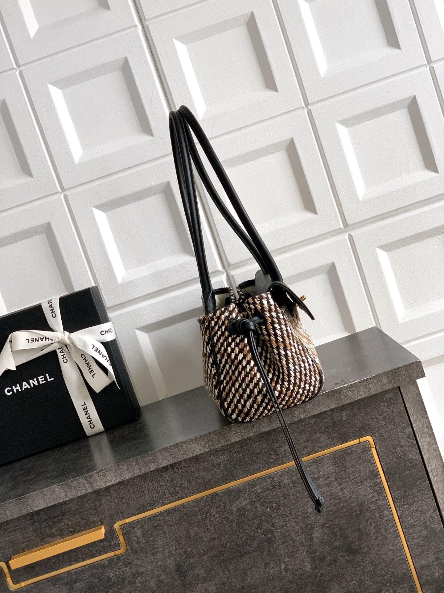 Ch**el small tote as6288 15x31x12cm