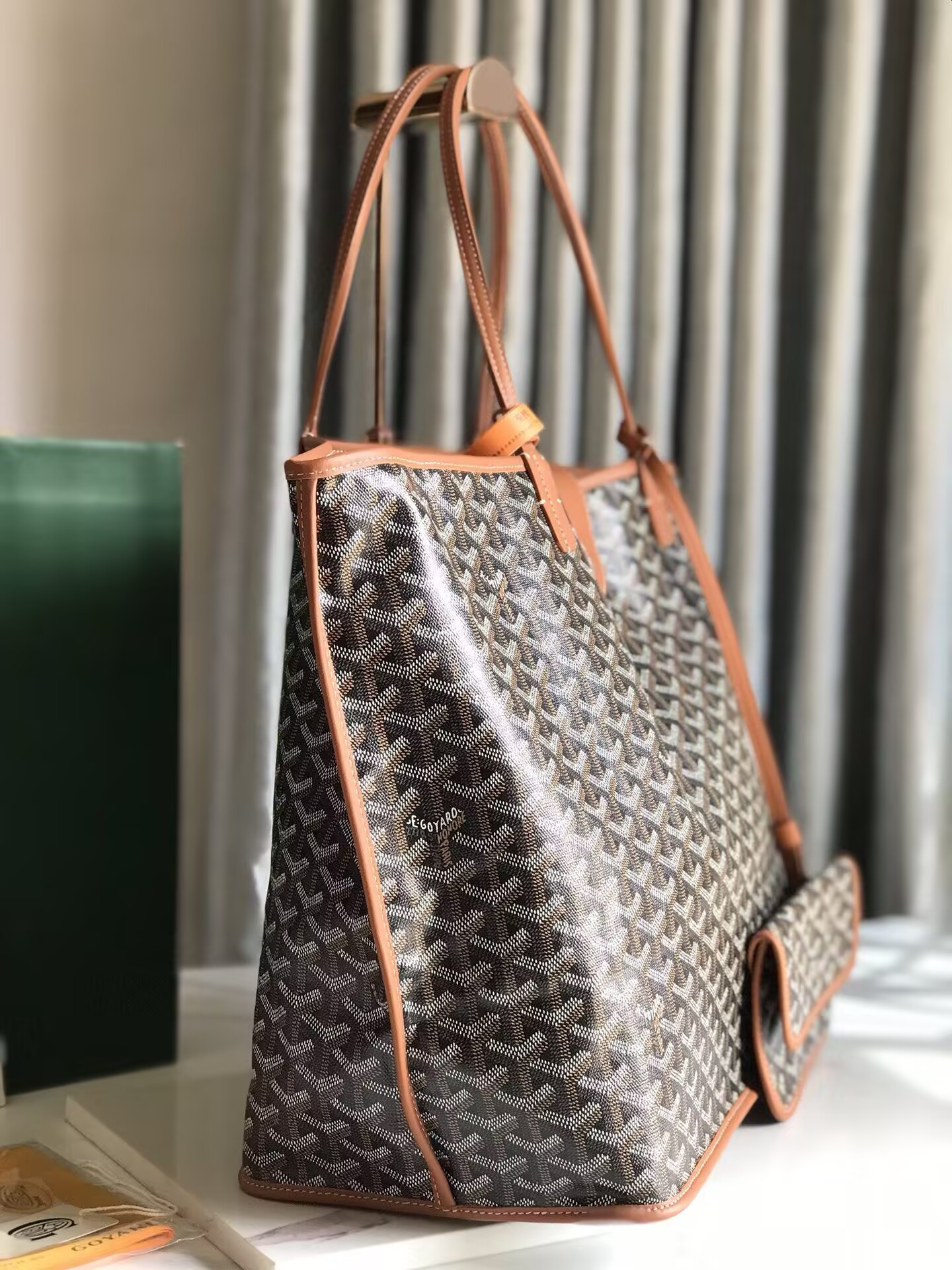 Goyard Anjou GM Bag 39x32x19cm
