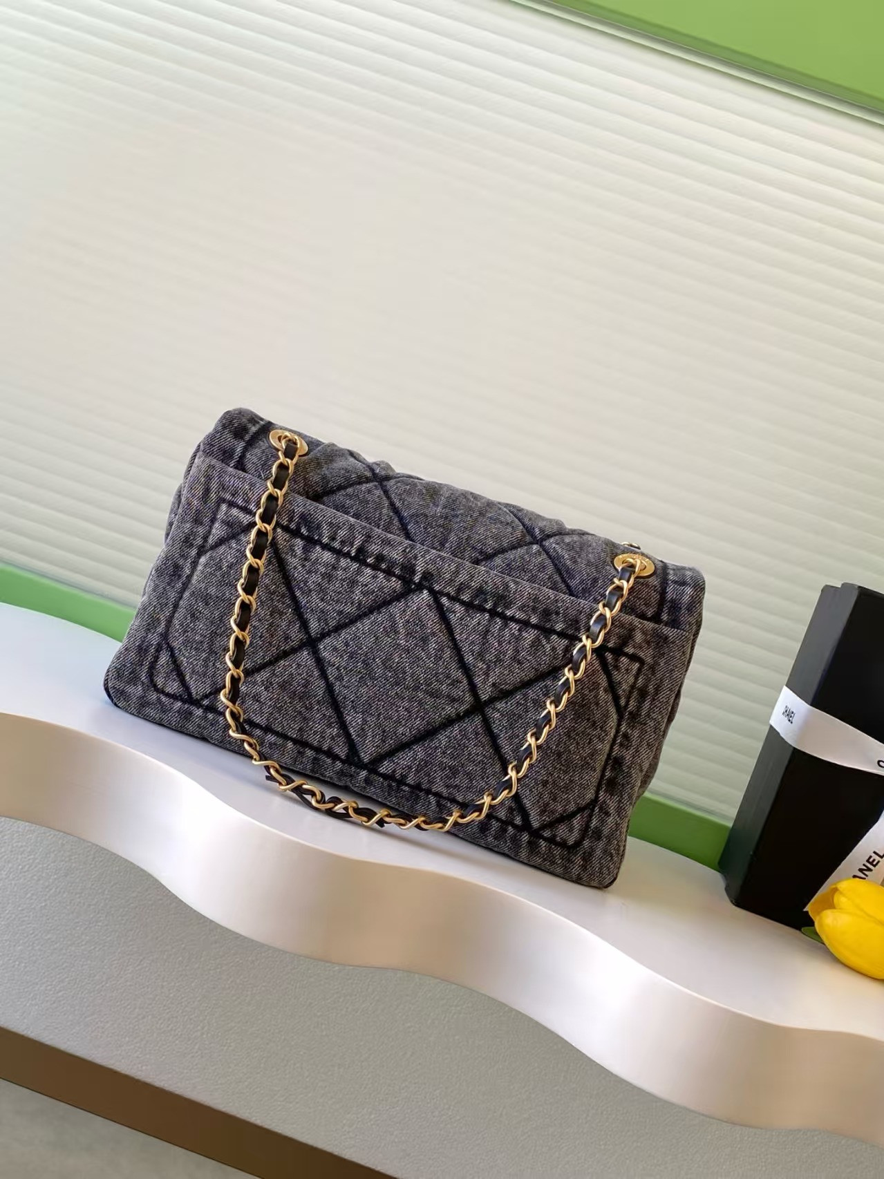 Ch**el Flap Bag 28x18x9cm