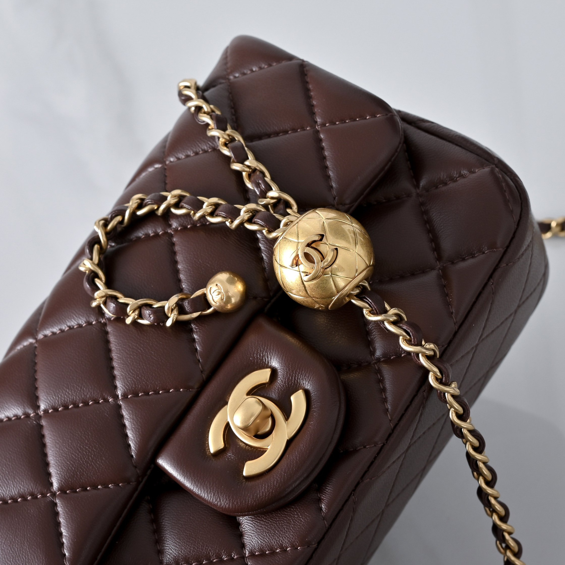 Ch**el flap bag brown as1787 20x13x7cm