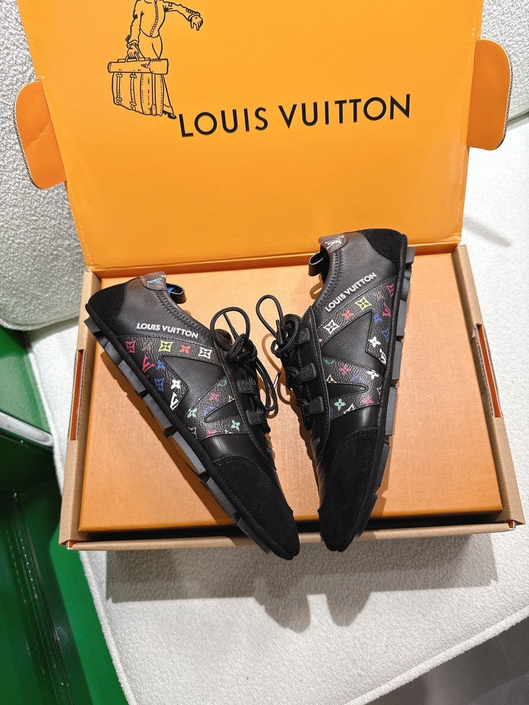 UA LV Sneaker
