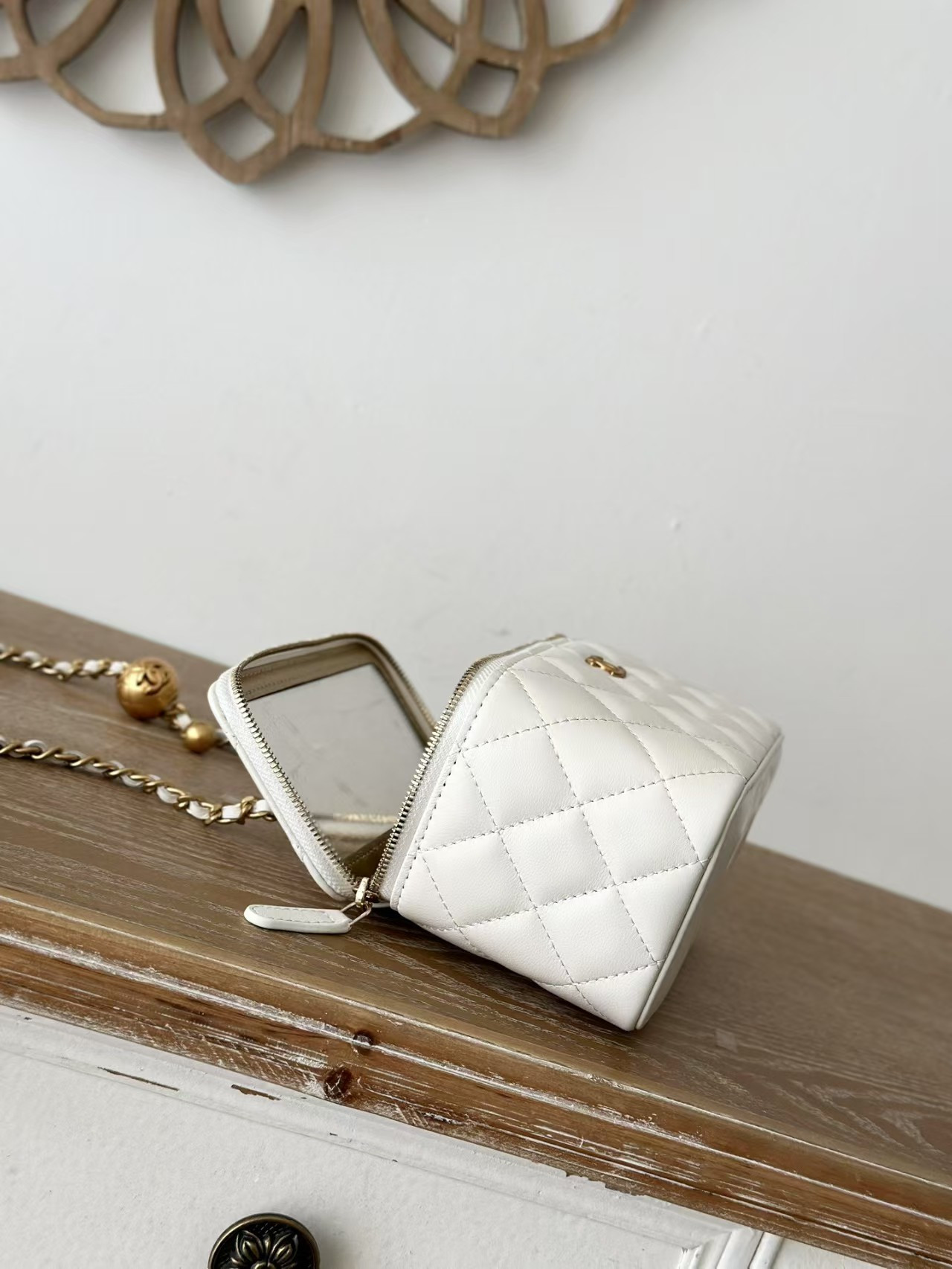 Ch**el Clutch With Chain 9.5x 17x 8CM