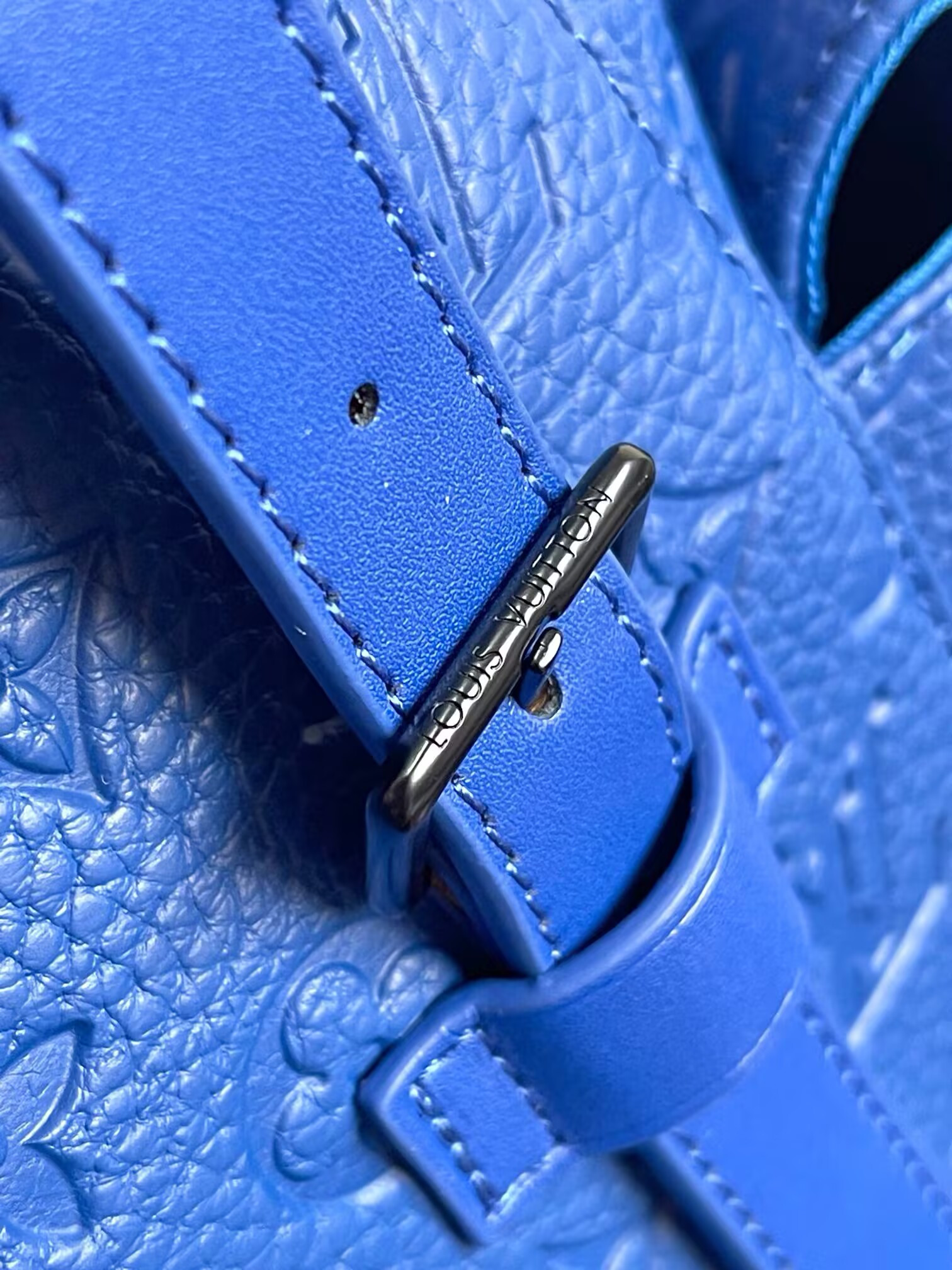 LV Christopher M23189 38x44x21cm