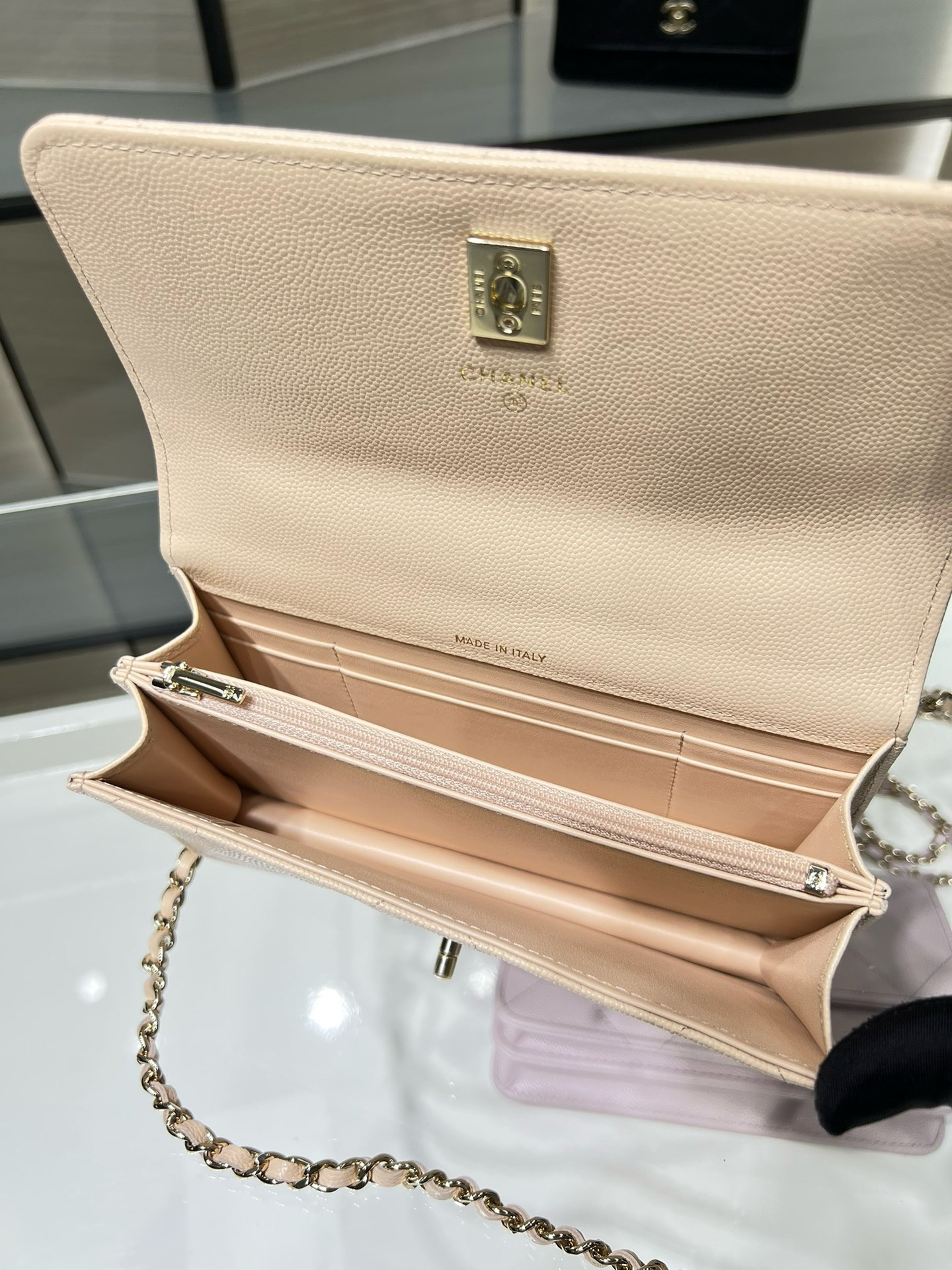 Chanel FLAP BAG WITH TOP HANDLE WALLET ON CHAIN 11x18.5x6cm