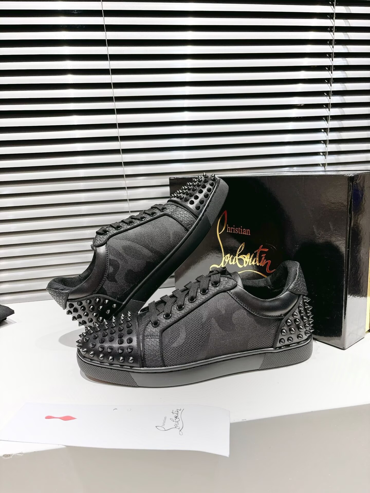 UA Christian Louboutin Seavaste 2 Orlato Sneakers