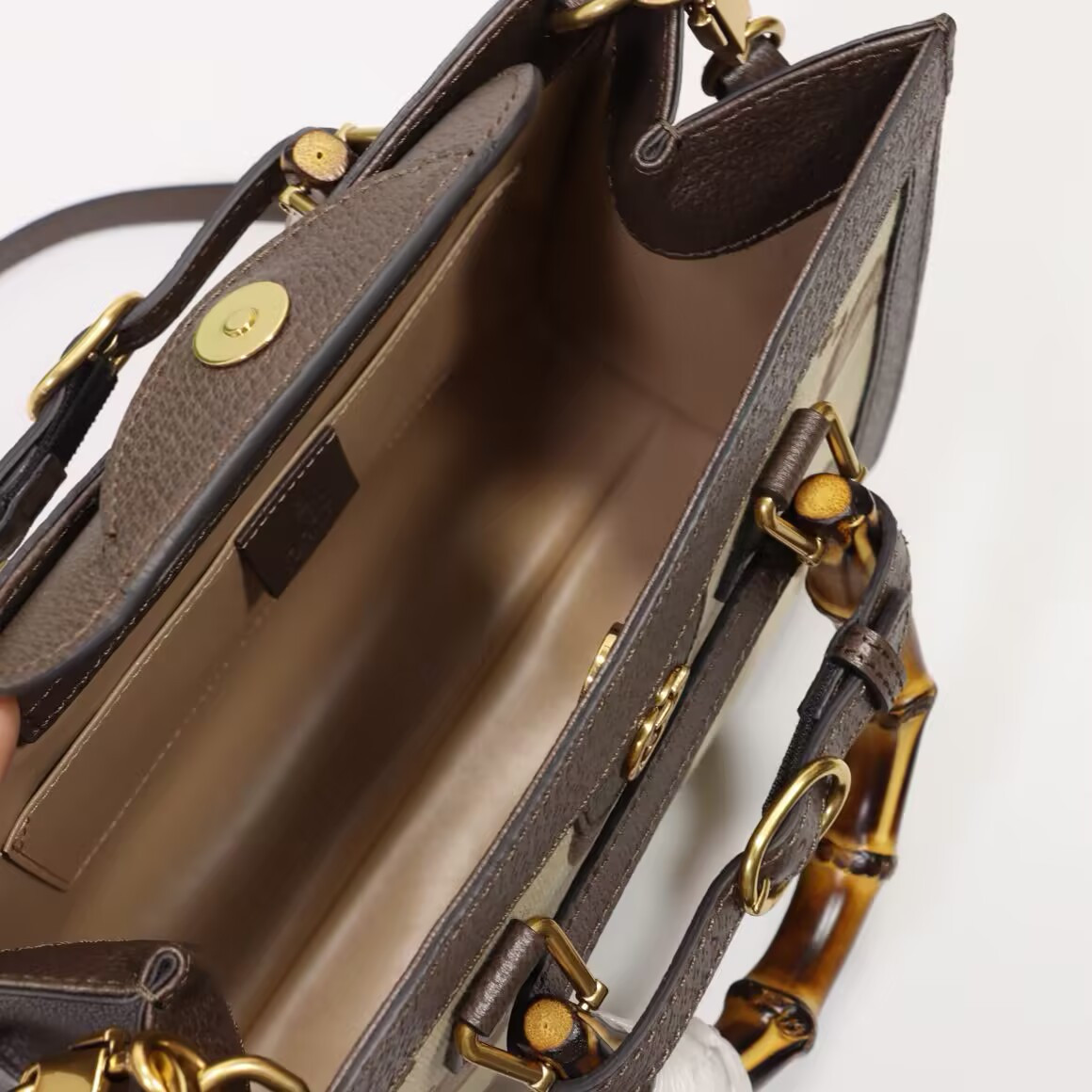 Gucci Diana Tote Bag 27x24x11cm
