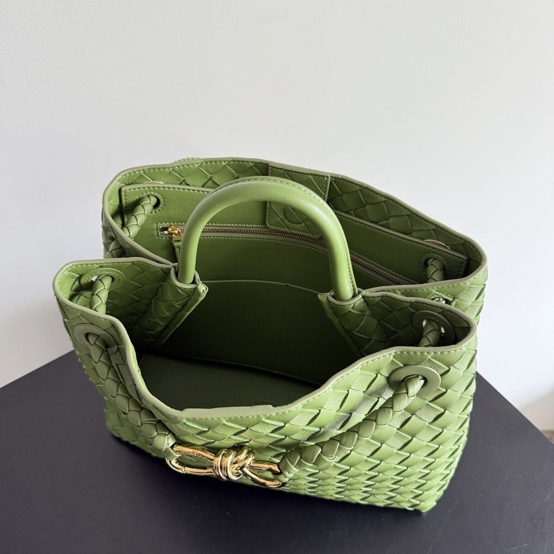 B0tt*ga Ven*ta Medium Andiamo 32x25x11CM