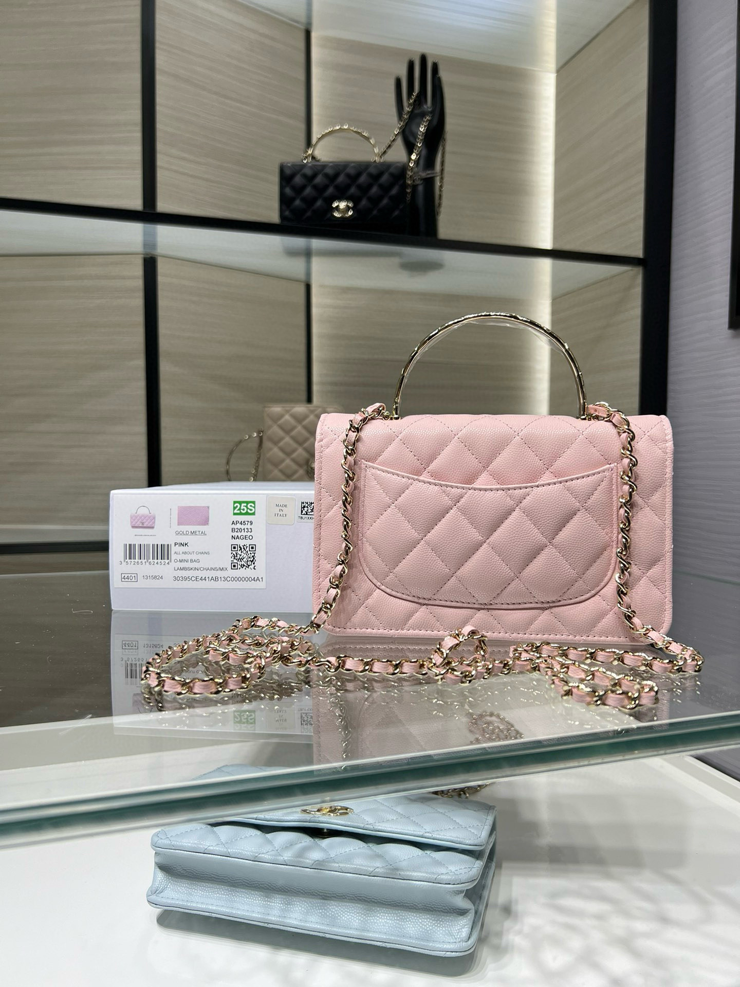 Chanel Clutch With Chain AP4579 19x12x3.5cm