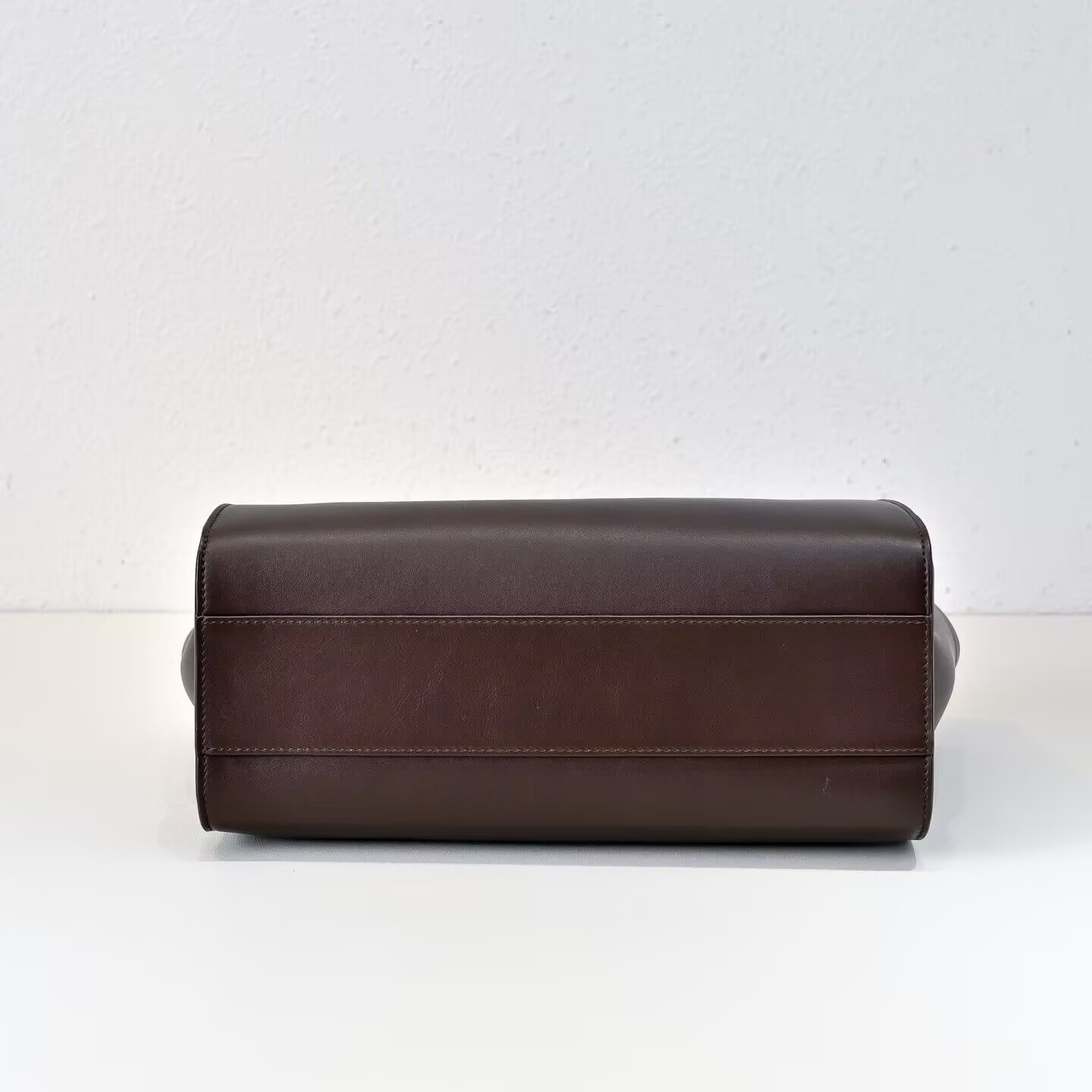 The R0w Marlo Bag in Leather 30x14x21cm