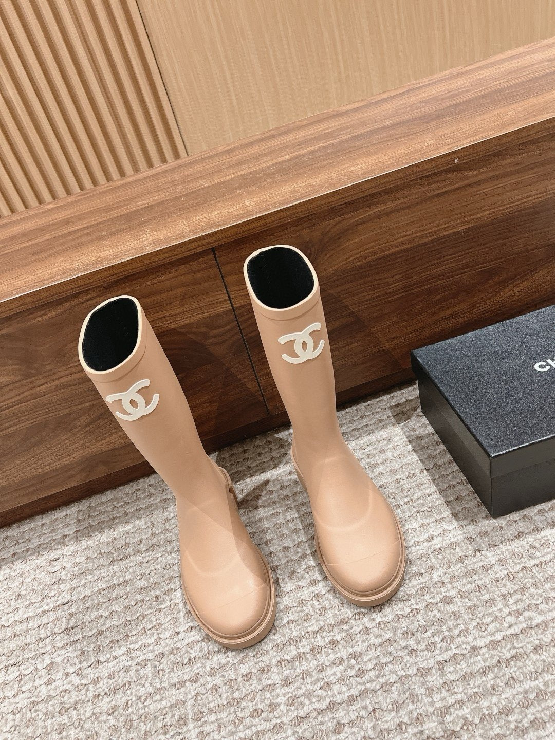 ua Ch**el boots (7-10 days production time)