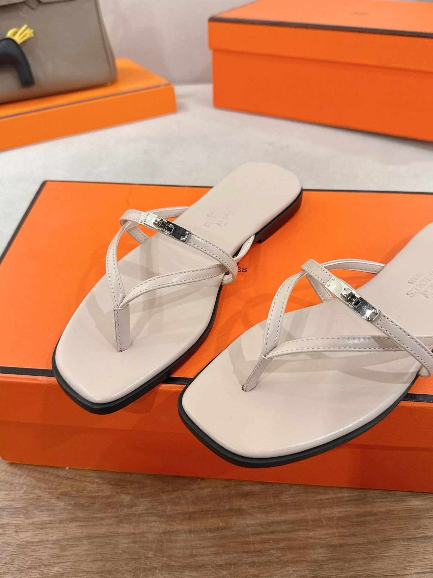UA Hermès Miss Sandals