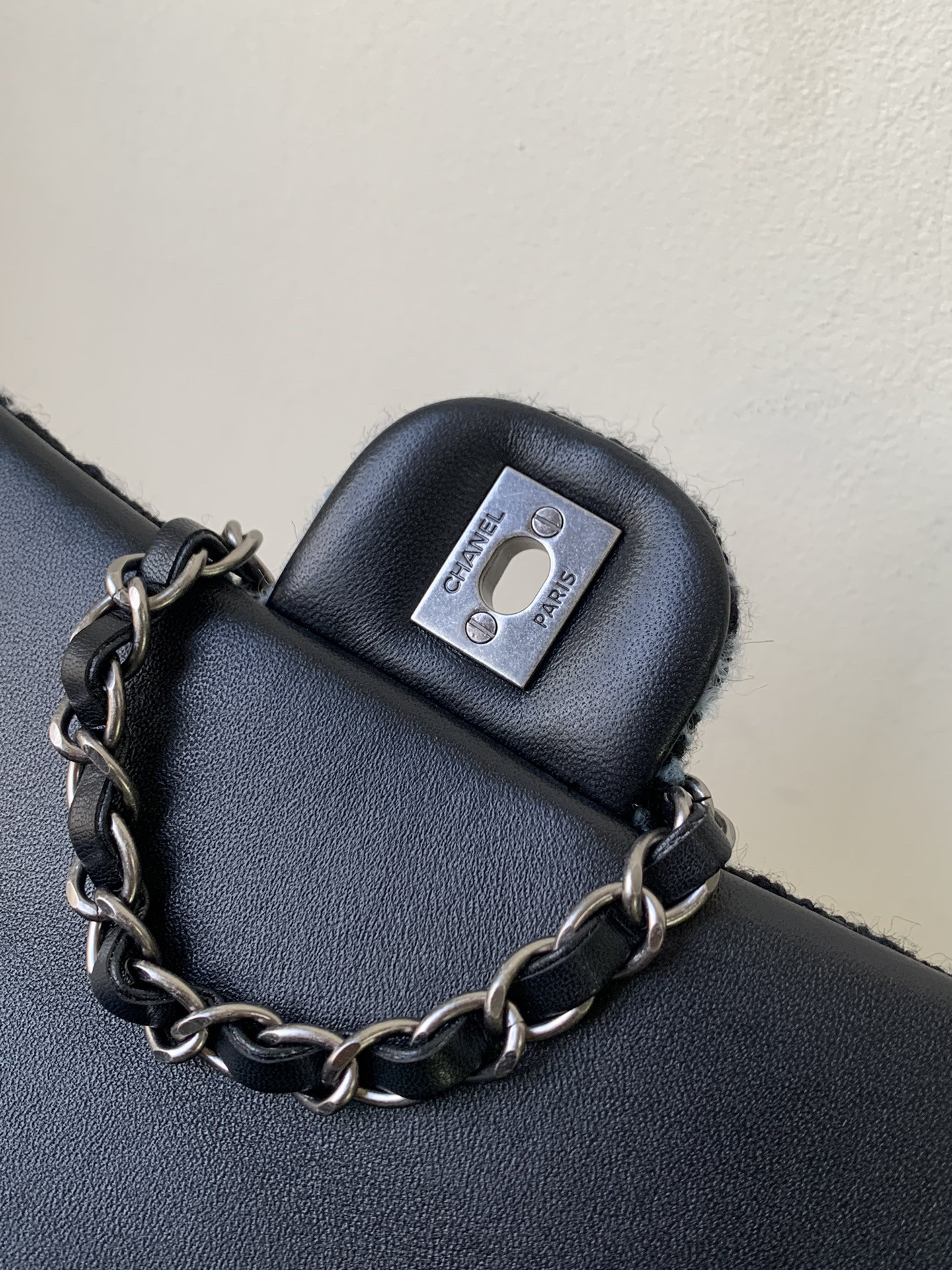 Ch**el Classic Flap Bag 20cm