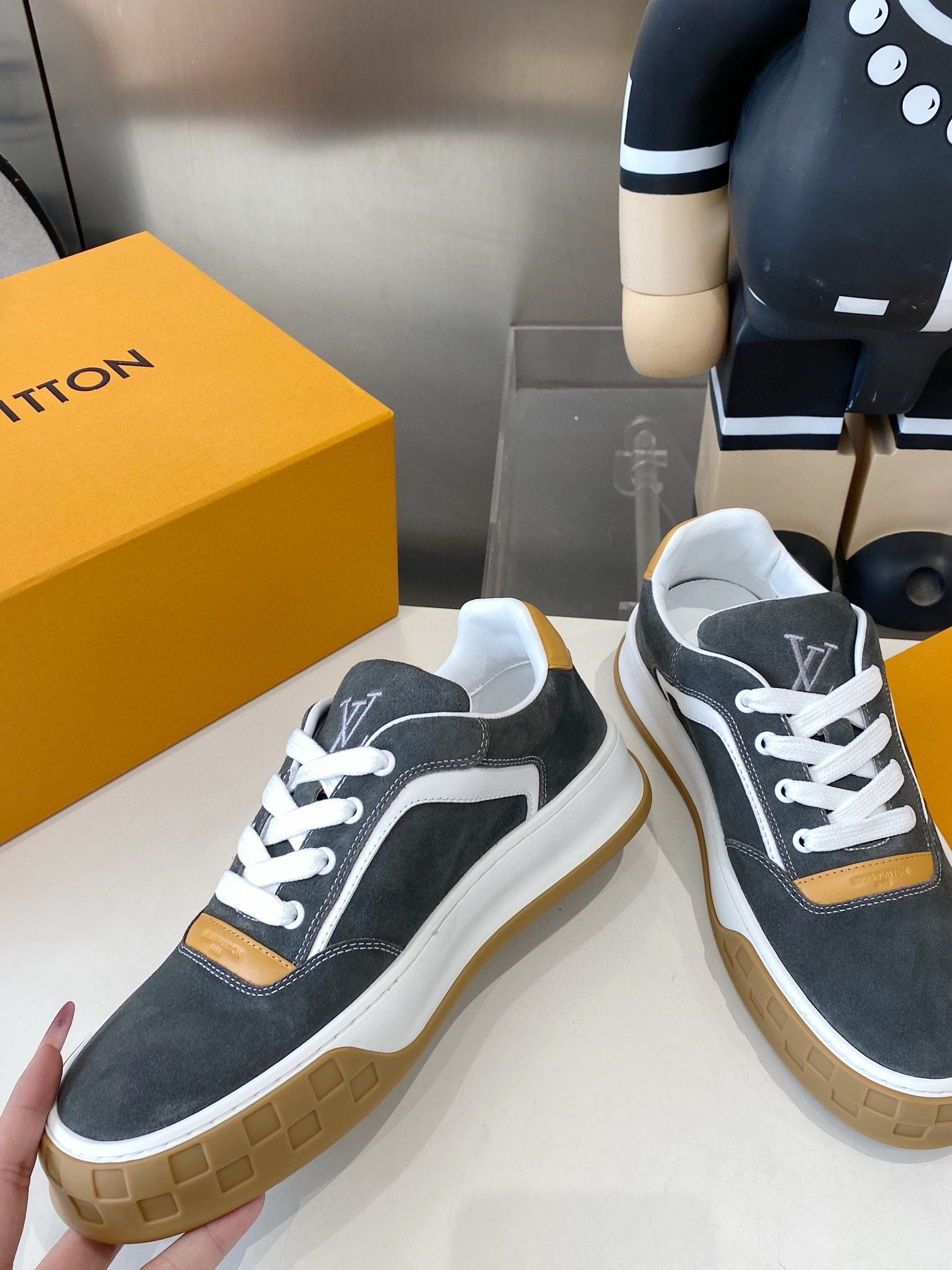 UA LV Tilted Sneaker