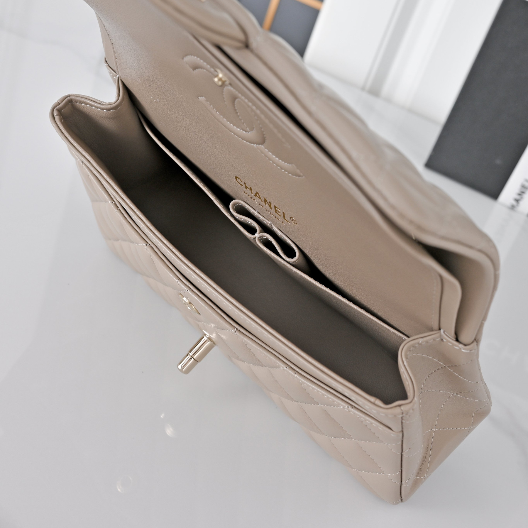 Ch**el classic flap handbag light gold hardware a01113 23x14.5x6cm