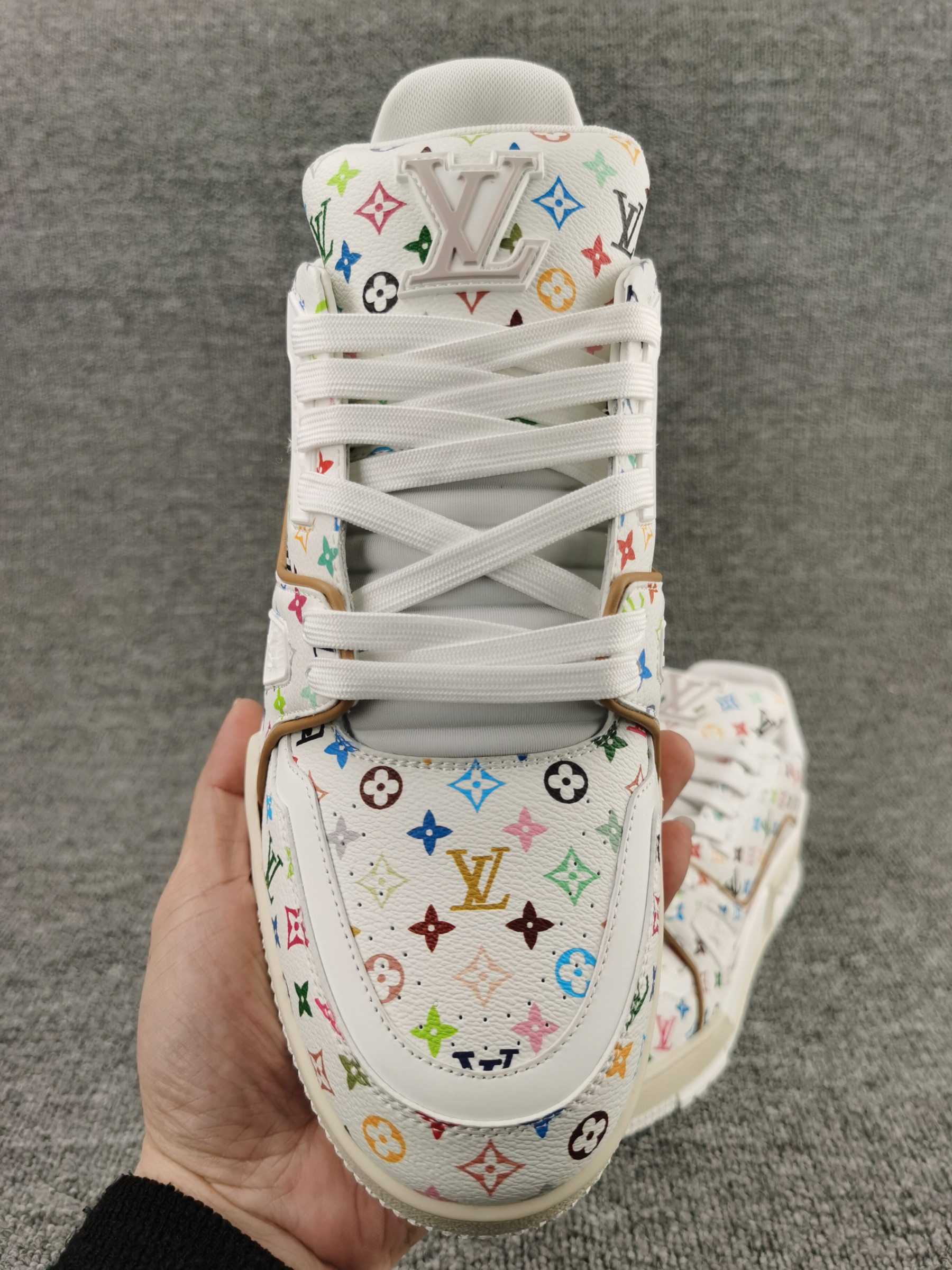 UA LV Trainer Sneaker