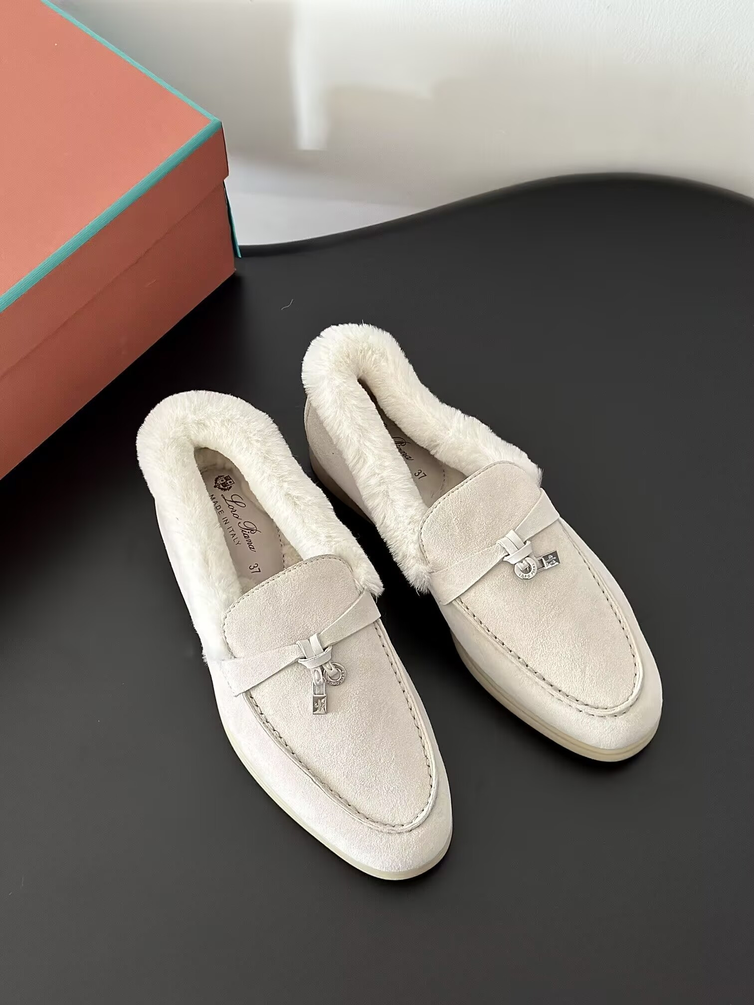 UA L0r0 P1ana Summer Charms Walk Loafers