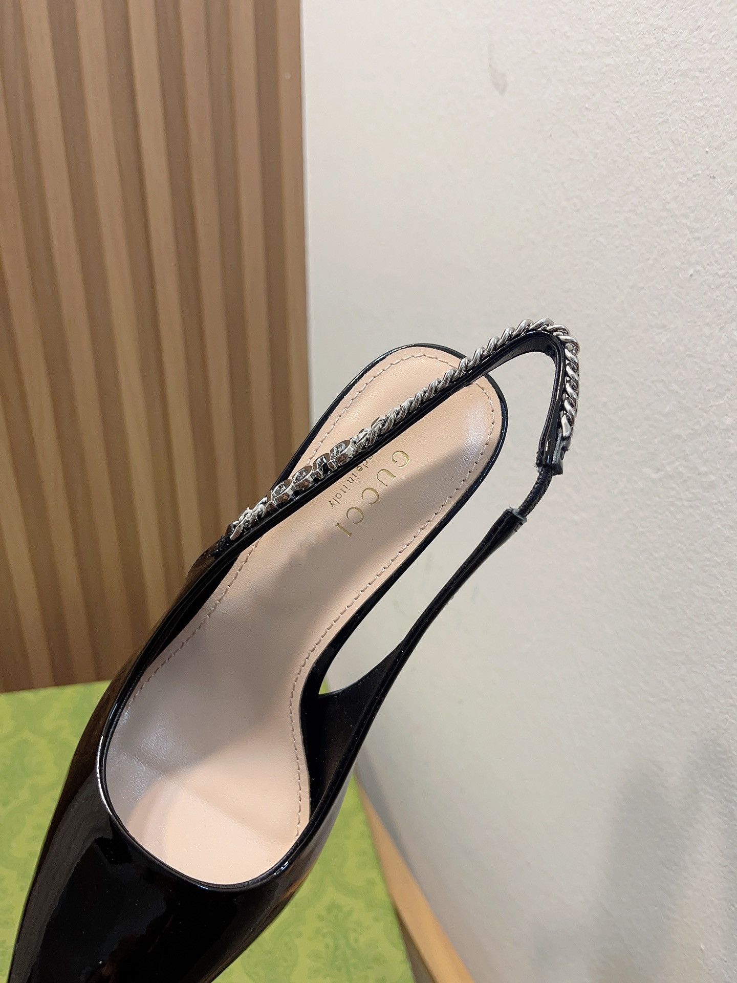 Gvc*1 SIGNORIA SLINGBACK PUMP High