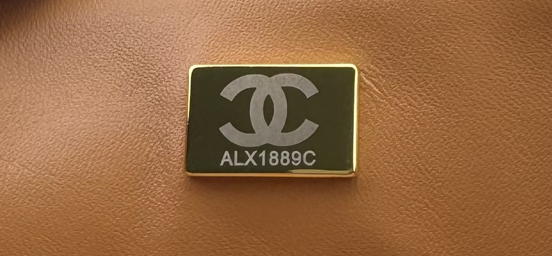 Ch**el MINI CLASSIC 11.12 HANDBAG 20 12 × 20 × 6 cm