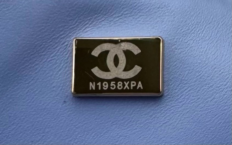 Ch**el MINI CLASSIC 11.12 HANDBAG 20 12 × 20 × 6 cm