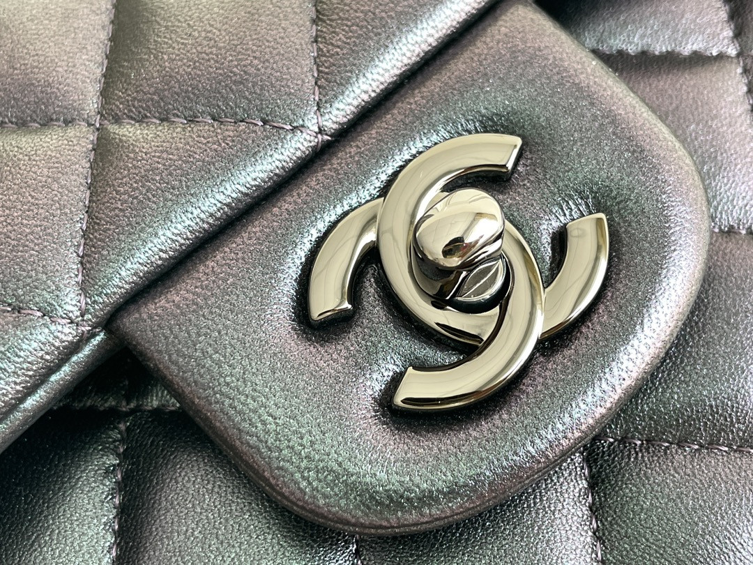 Ch**el CRUMPLED CALFSKIN QUITED DOUBLE FLAP BLACK 19.5×30×10cm