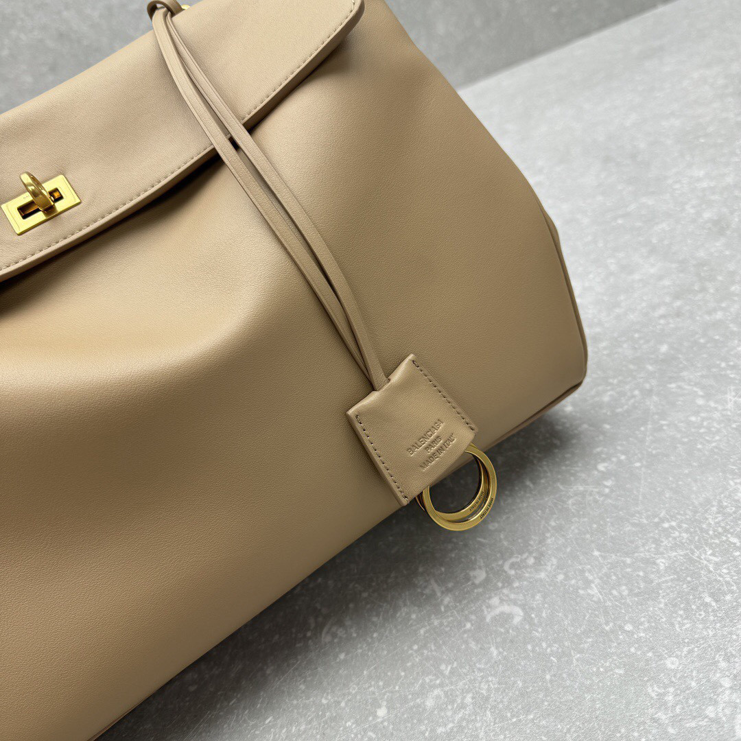 Ba1en*iaga Rodeo Mediun 35x23.3x10.9cm