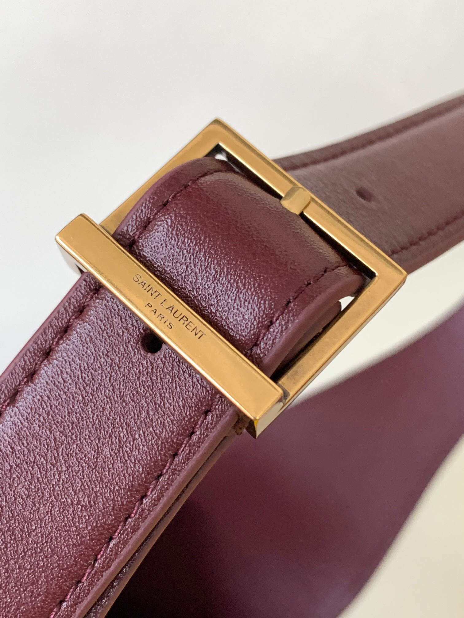 Y51 LE 5 À 7 S*pPLE SMALL IN GRAINED LEATHER  23 x 22 x 8.5 cm