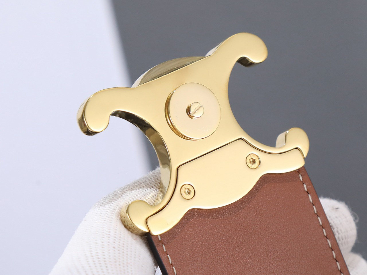 Ce1i*e L0vise 23.5x24x16cm