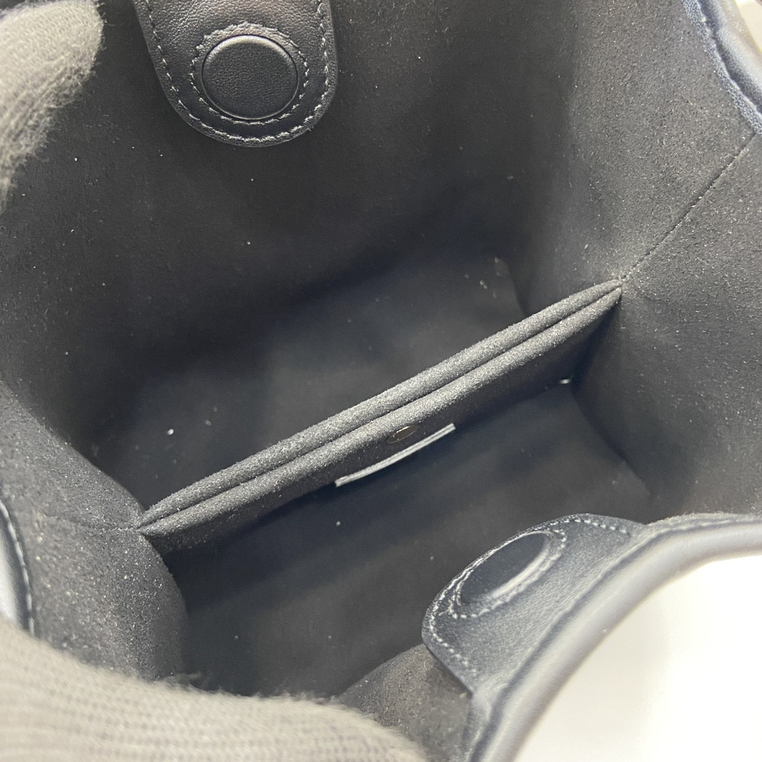 Gvc*1 Mini  Emblem 19x18x11cm