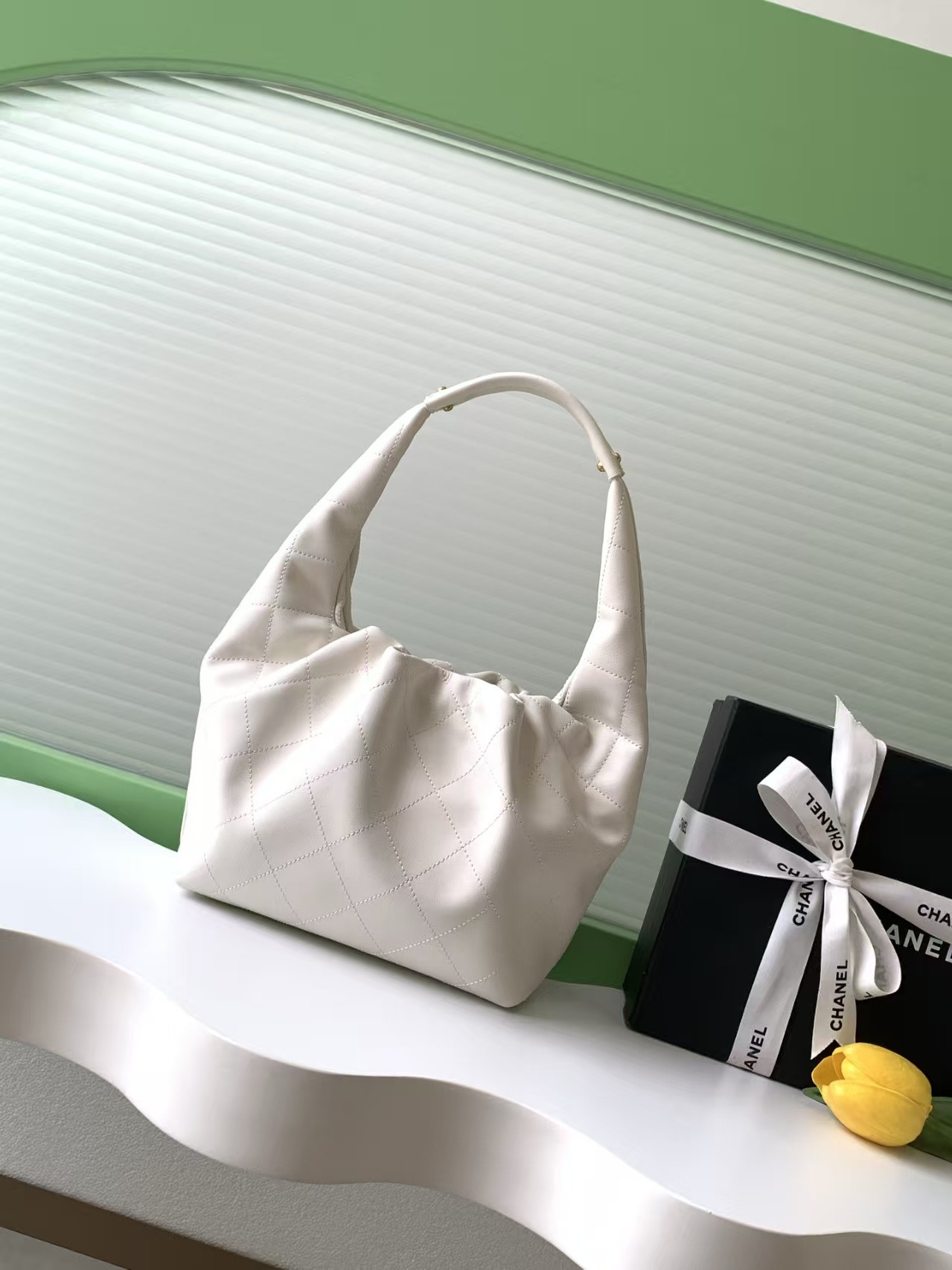 Ch**el Hobo Handbag AS5976 32x24x12cm