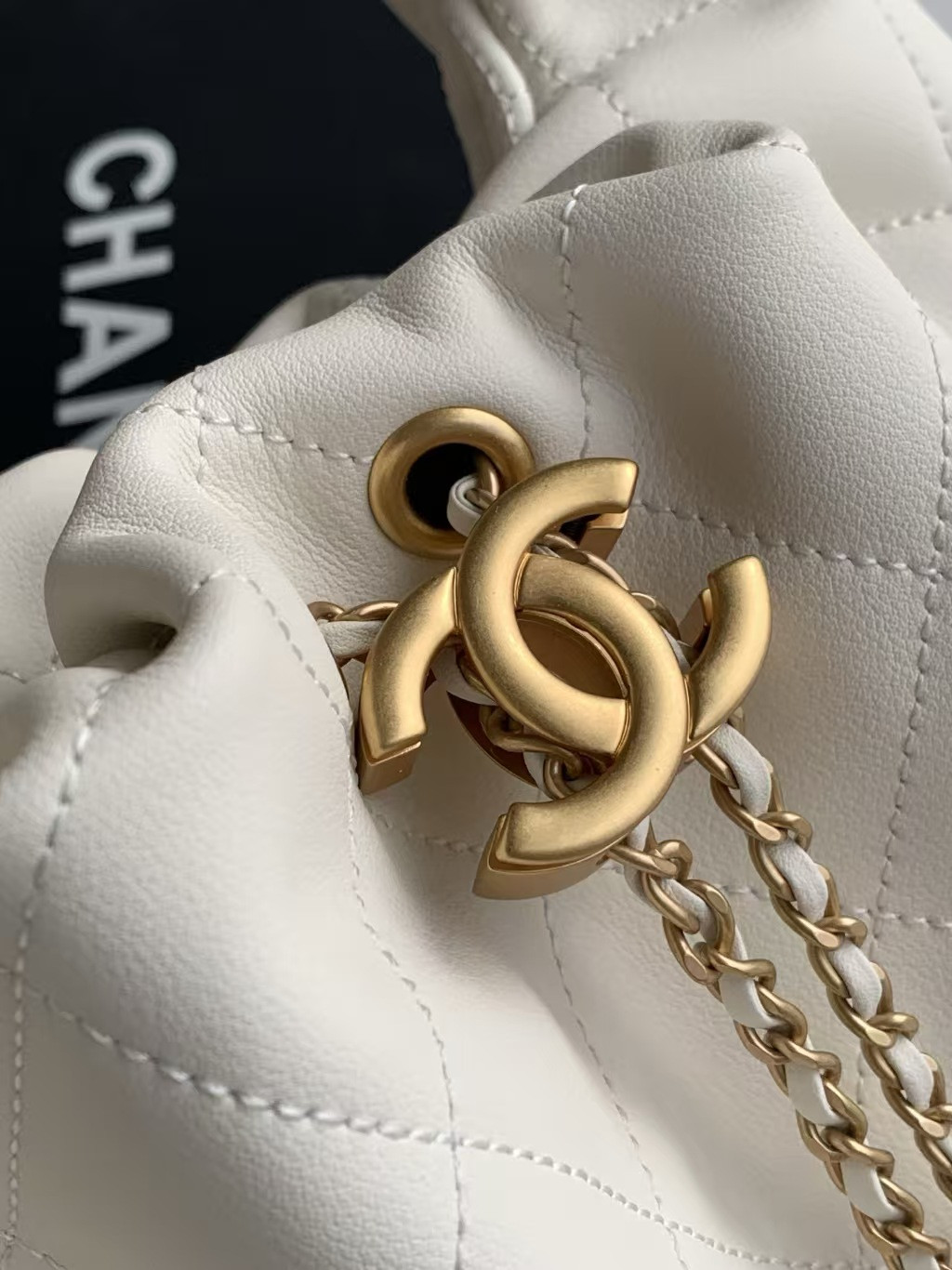 Ch**el Hobo Handbag AS5976 32x24x12cm