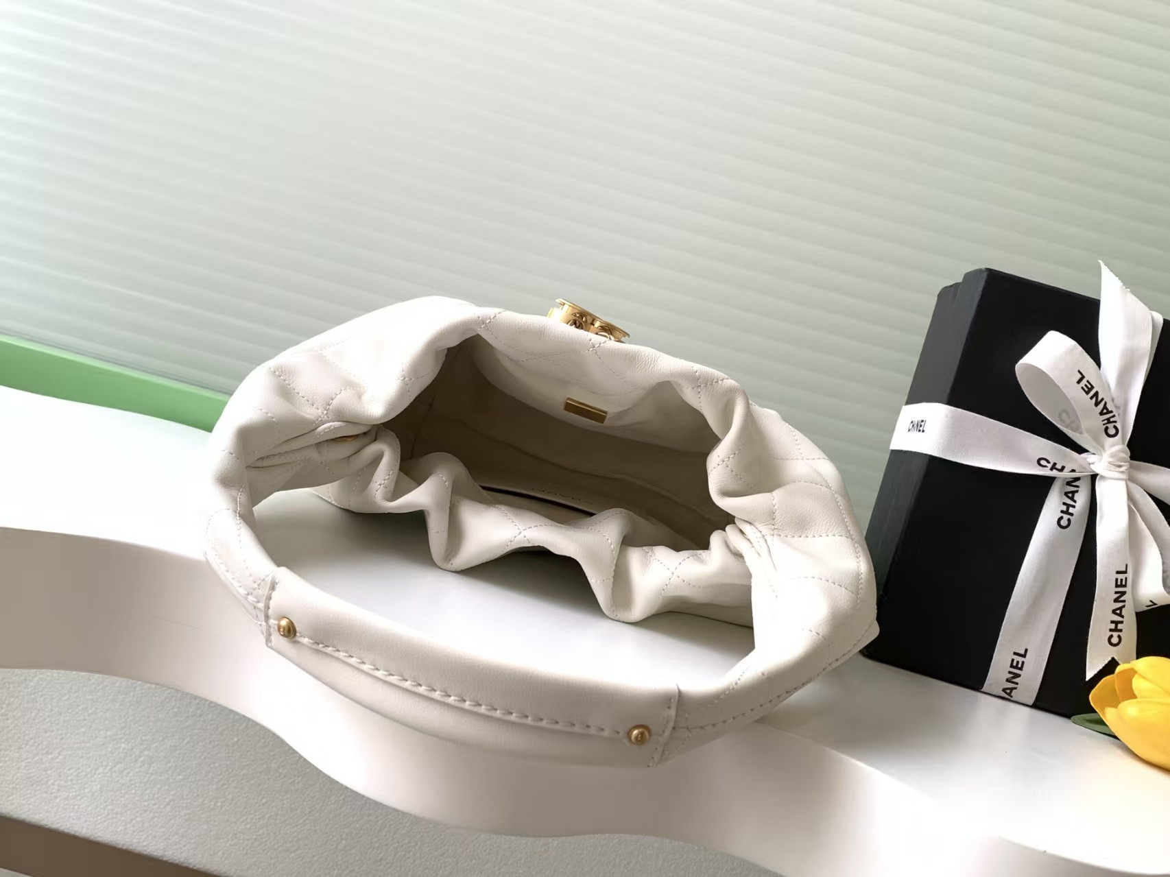 Ch**el Hobo Handbag AS5976 32x24x12cm