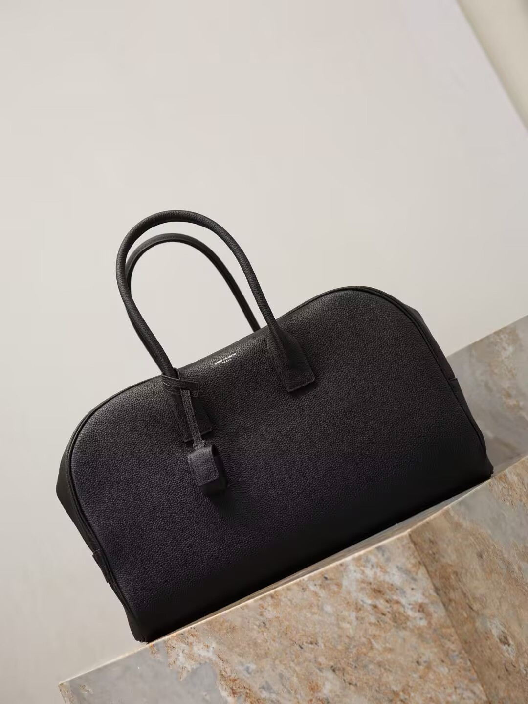 Y51 SAC DE JOUR Medium Boston in Grained Leather 41x25x19-22.5cm