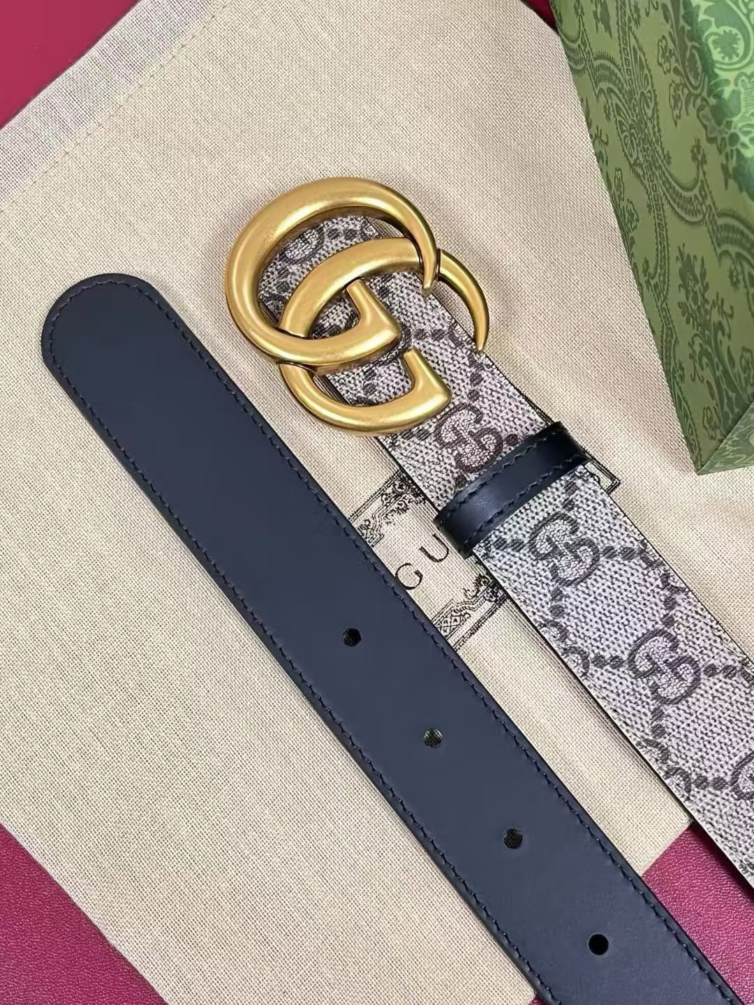 Gucci GG Marmont Reversible Belt
