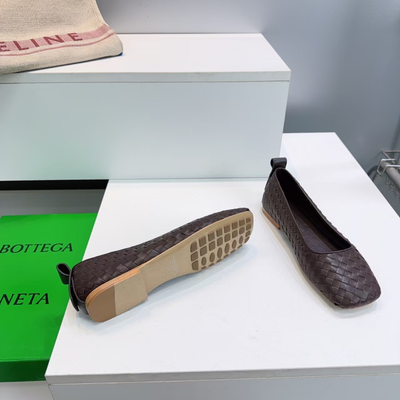 UA Bottega Veneta Charlotte Ballerina