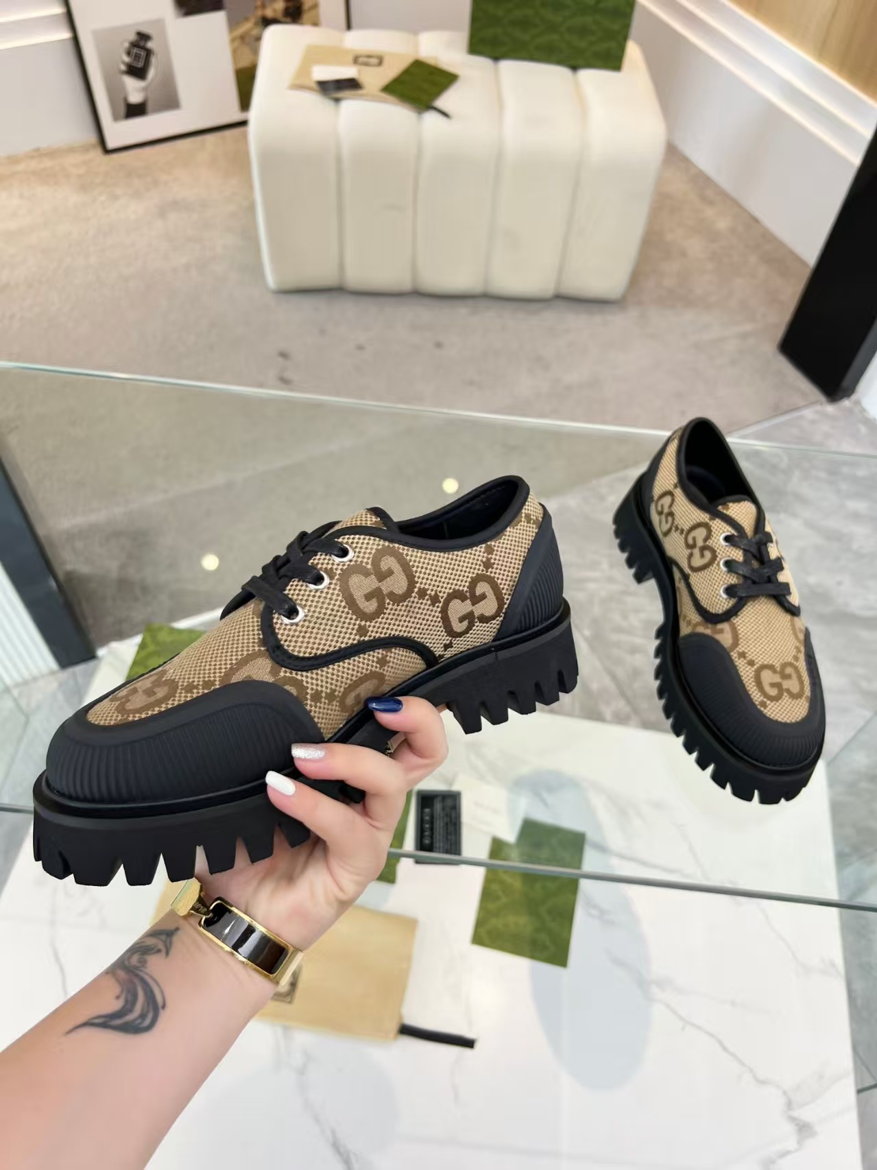 UA Gucci Maxi GG Lace-up Shoes