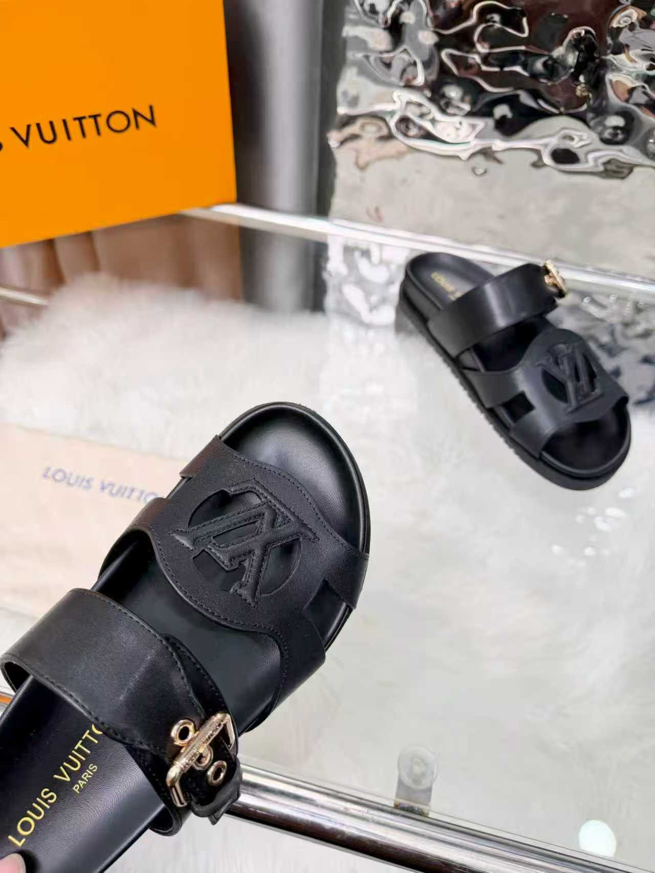 UA LV Isola Comfort Mule