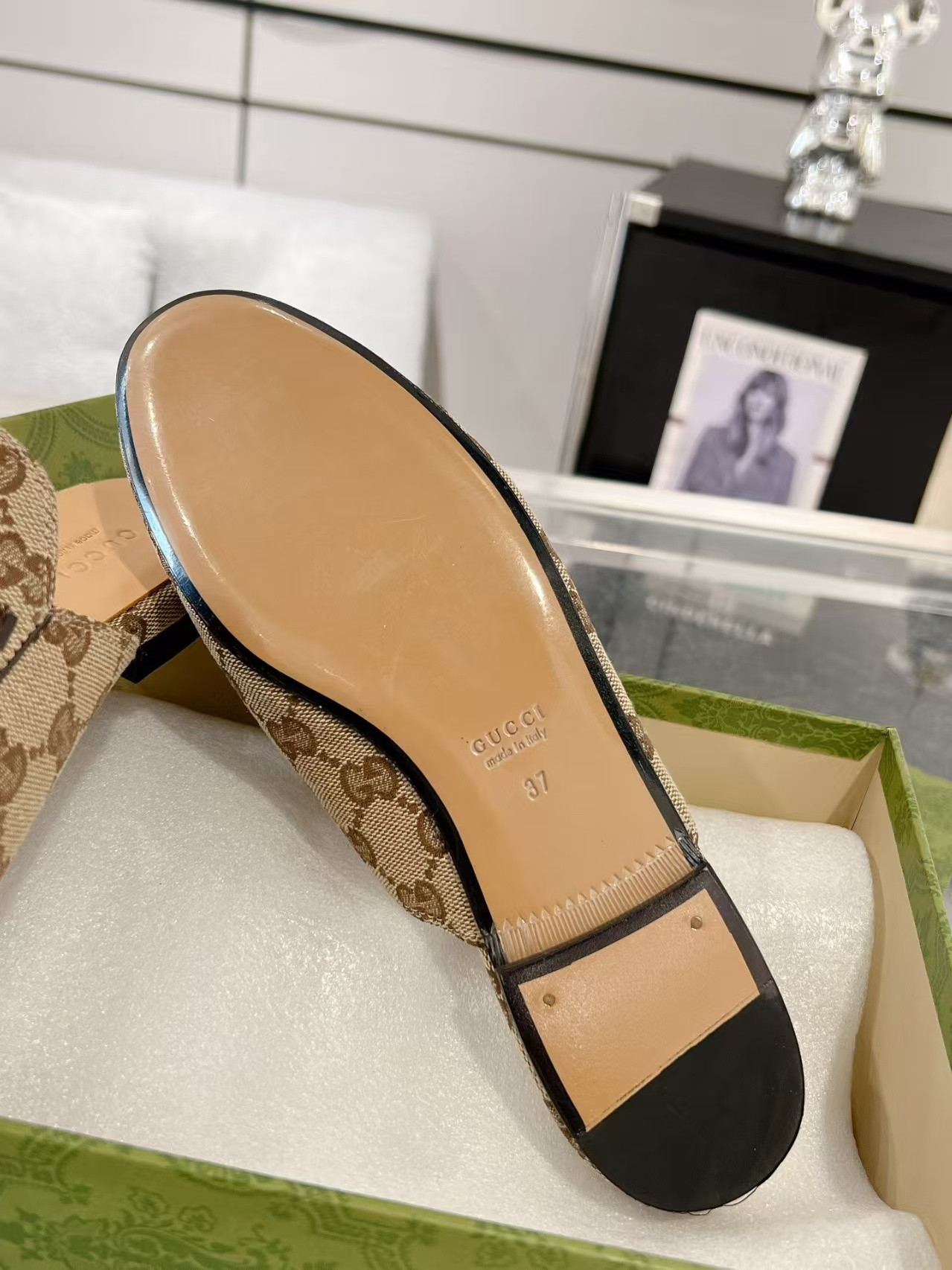 UA GUCCI PRINCETOWN SLIPPER