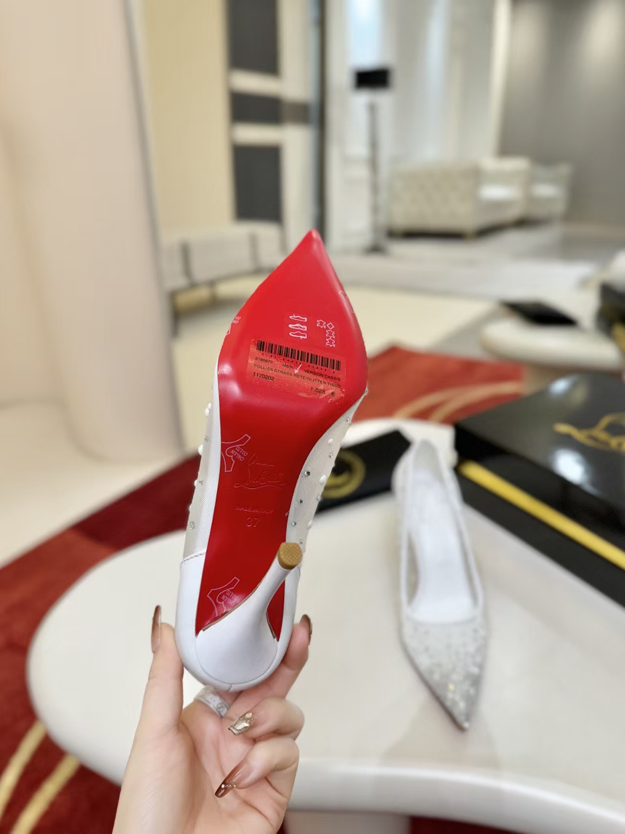 UA Christian Louboutin Miss Z Degrastrass Perla Pumps