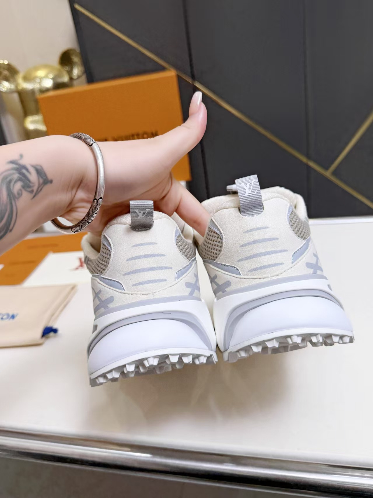 UA LV Sneakers