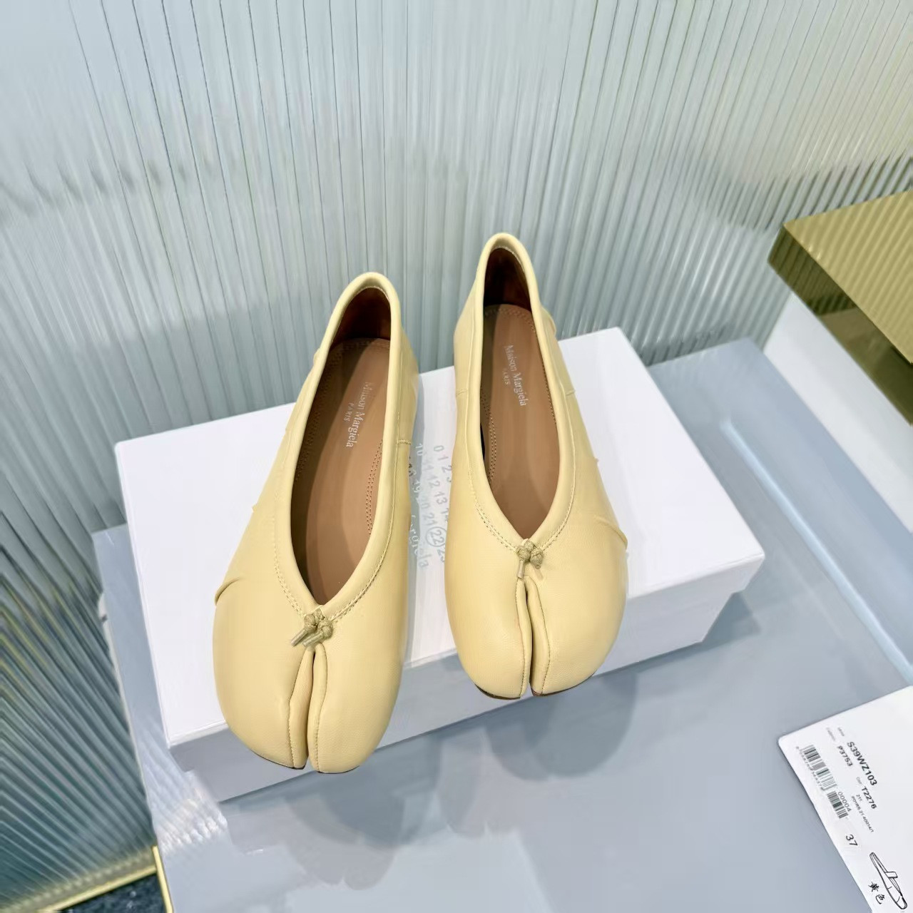 UA Maison Margiela Tabi Leather Ballet Flats