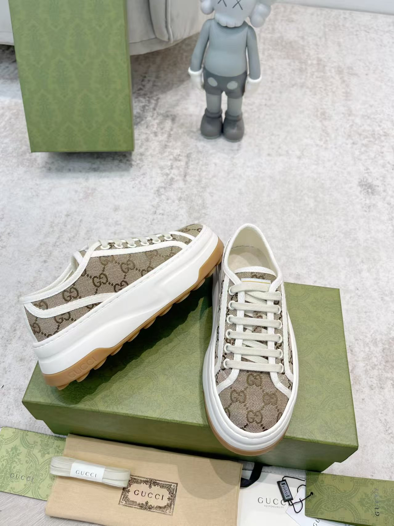 UA Gucci GG Sneaker