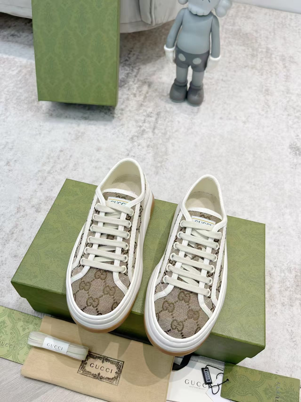 UA Gucci GG Sneaker
