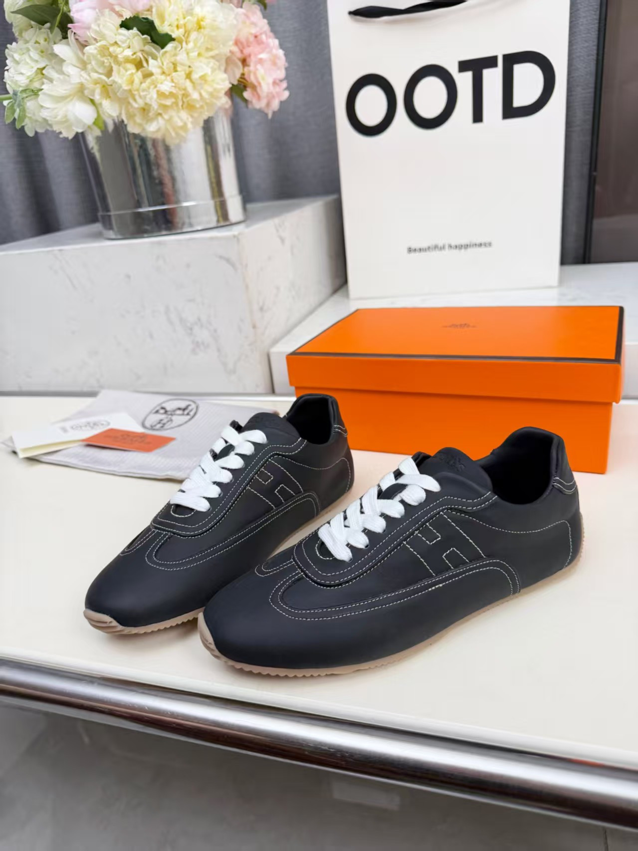UA Hermès Master Sneaker