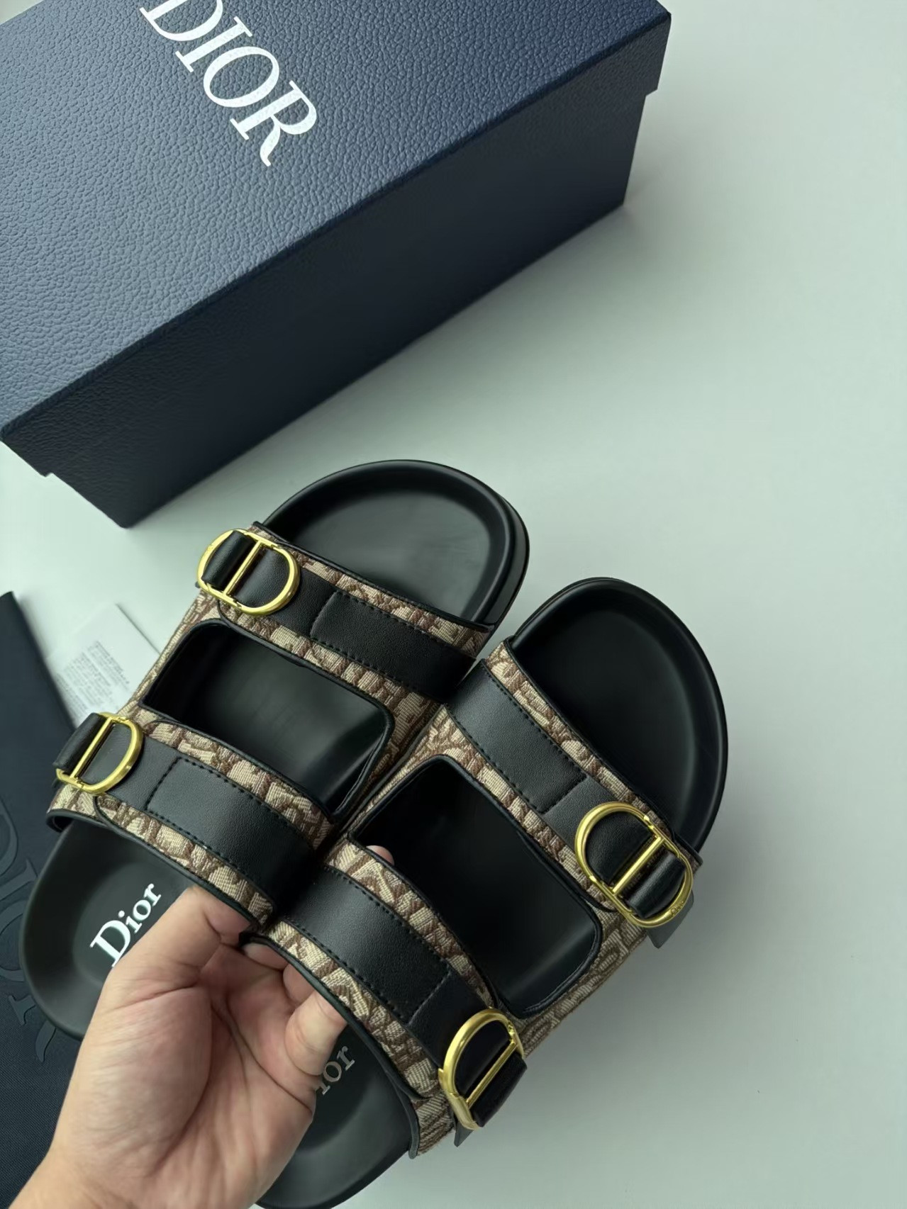 UA Dior Aqua Sandaal