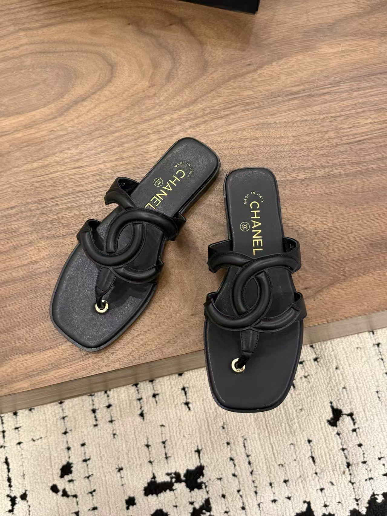 ua Ch**el slides