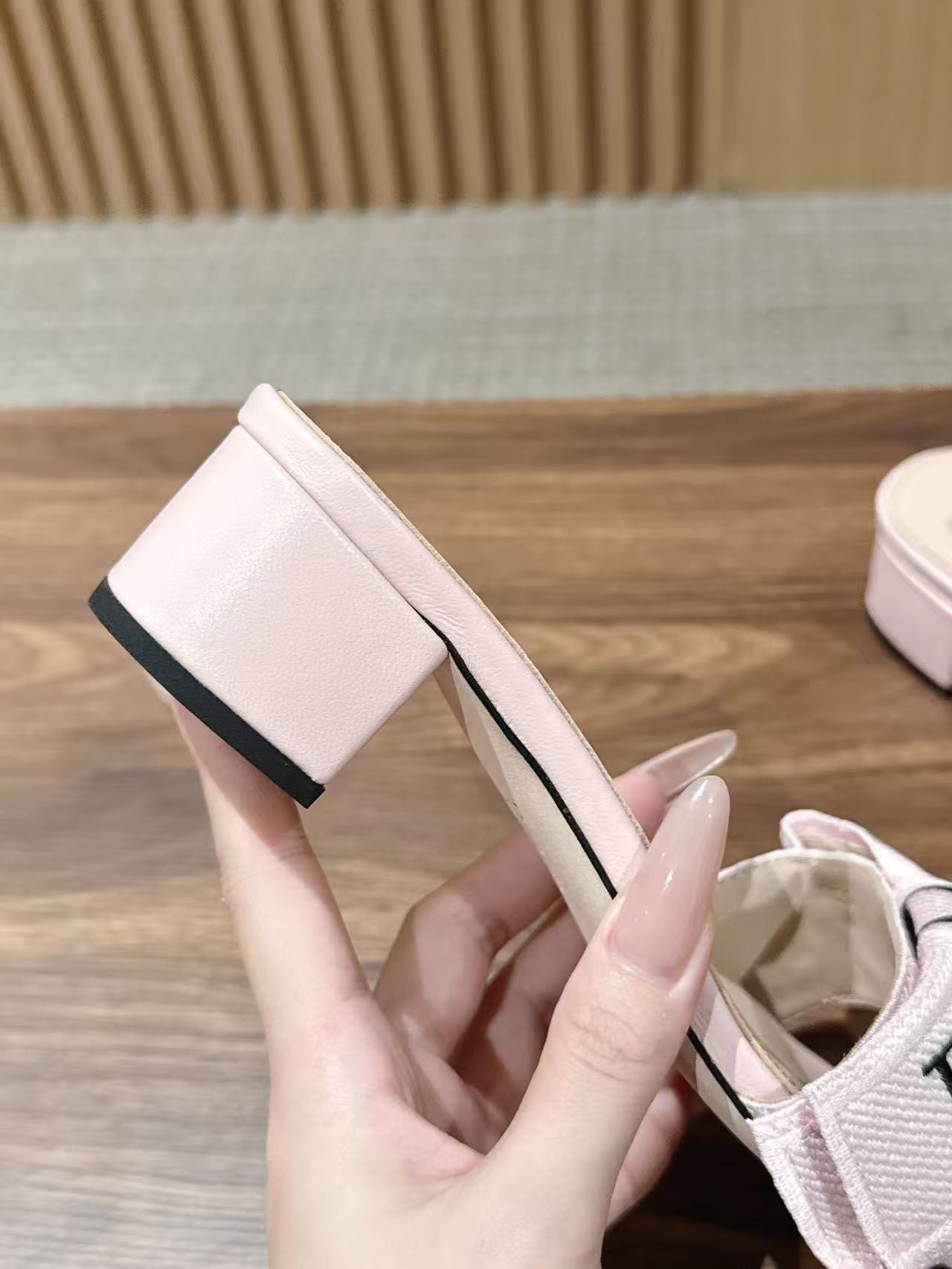 UA Dior J